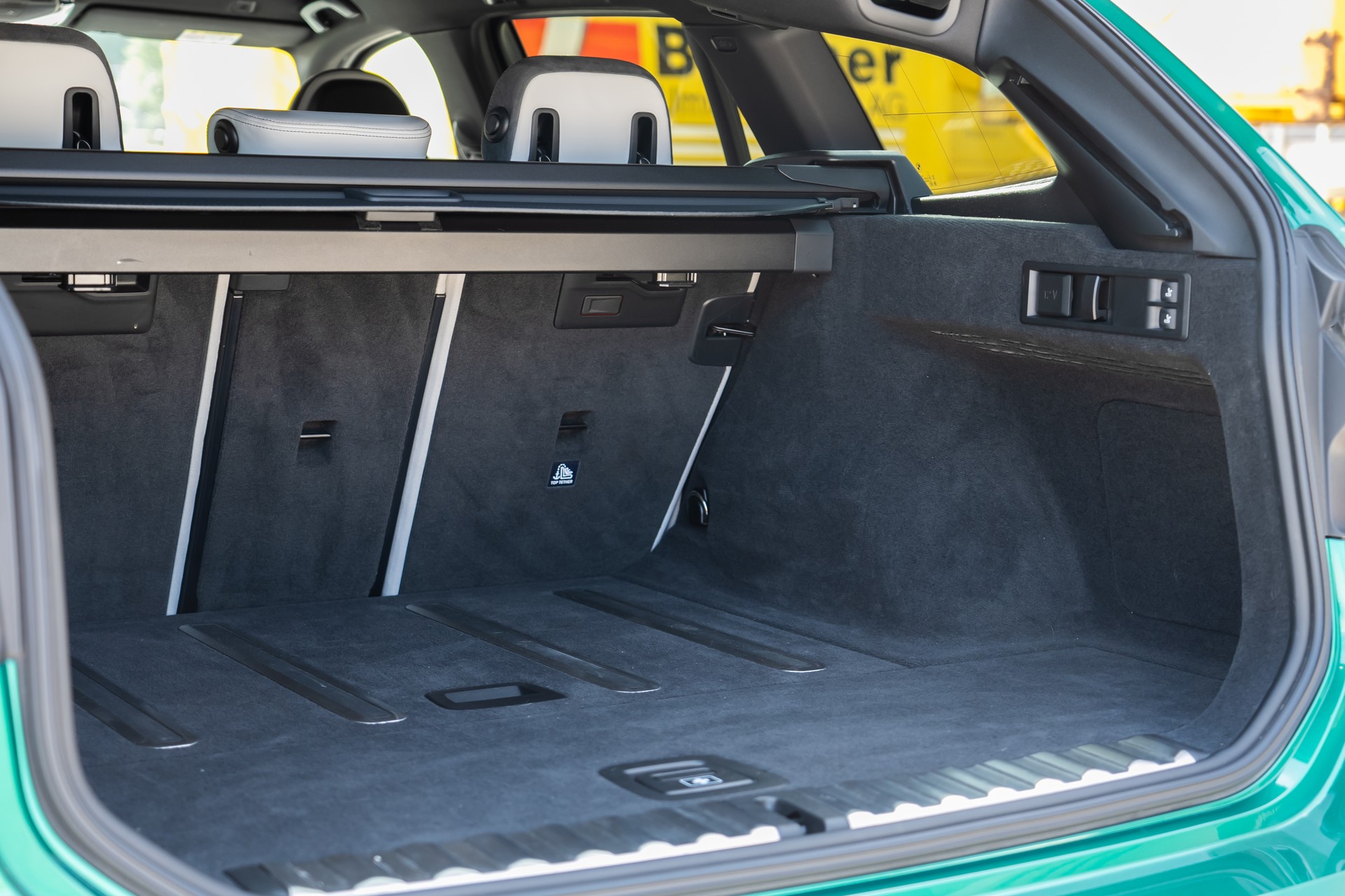 BMW M3 Touring xDrive Competition M-image-17