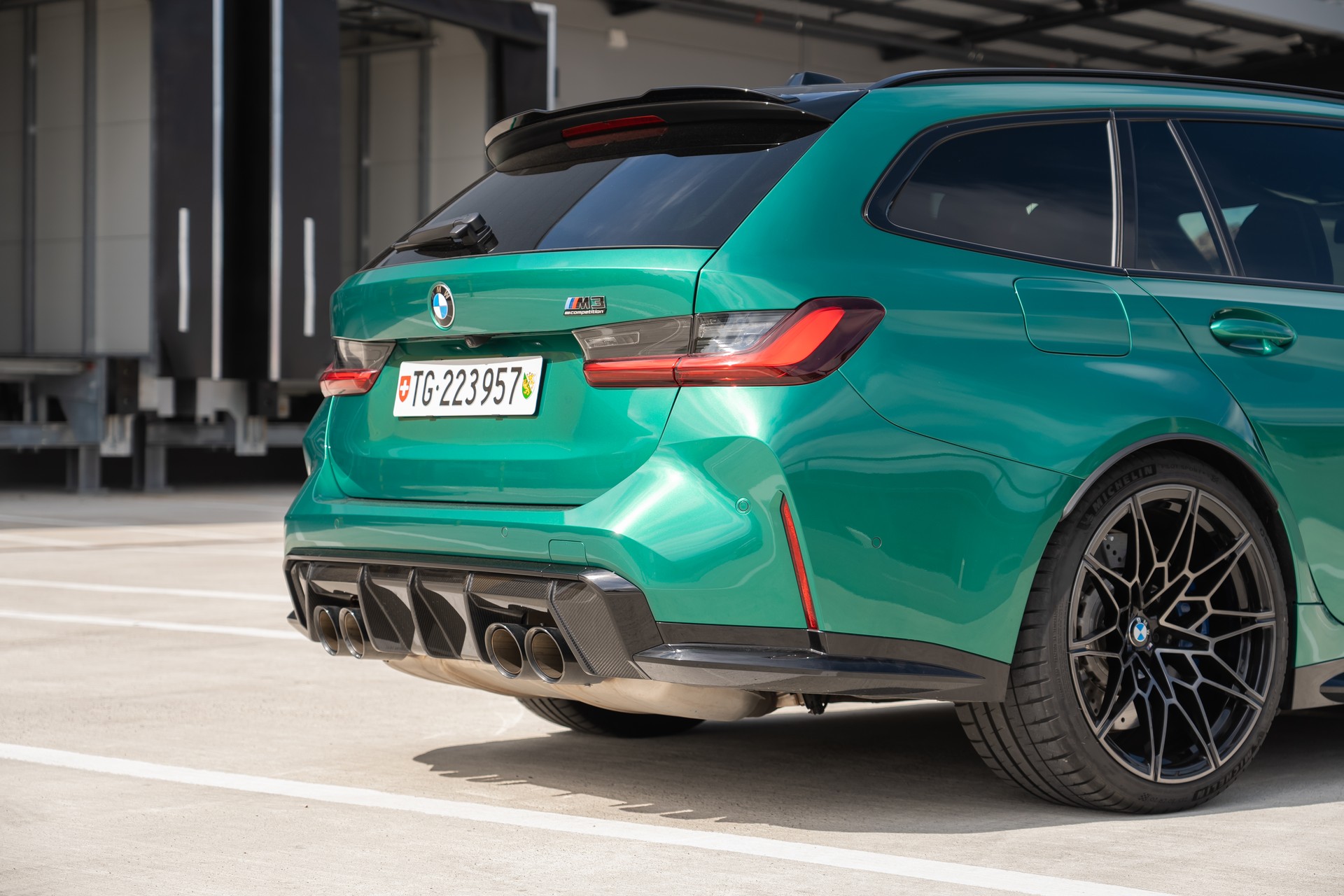 BMW M3 Touring xDrive Competition M-image-8