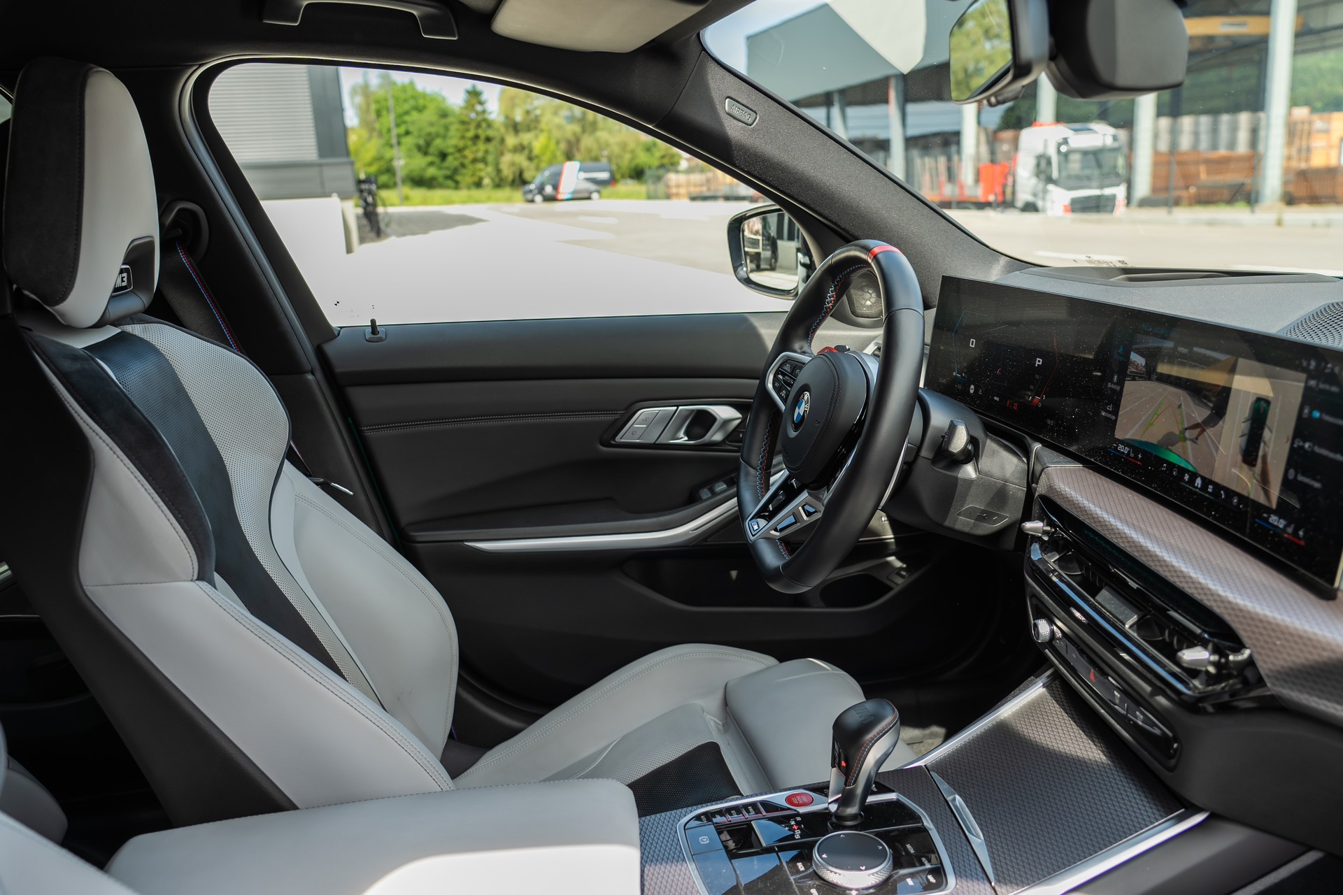 BMW M3 Touring xDrive Competition M-image-11