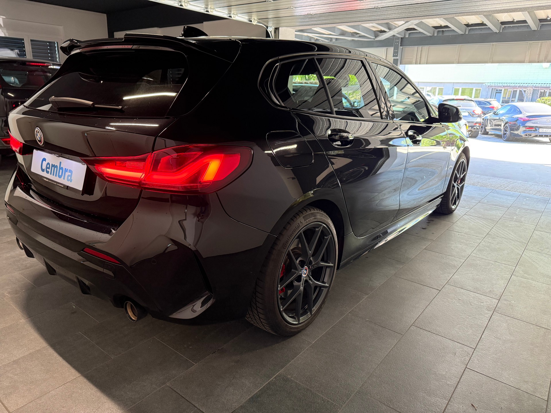 BMW 120i M Sport Pro Steptronic-image-3