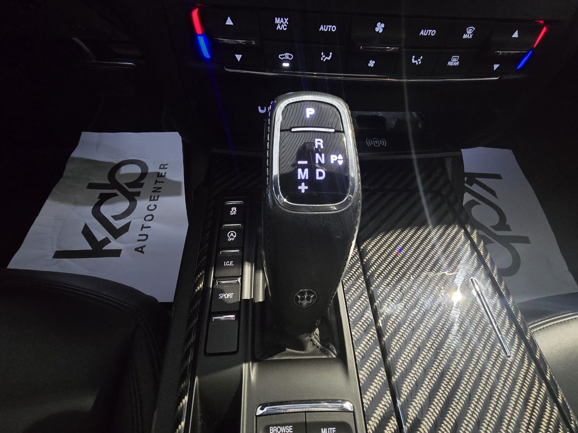 MASERATI Ghibli 2.0 Hybrid GranLuso Automatica-image-15