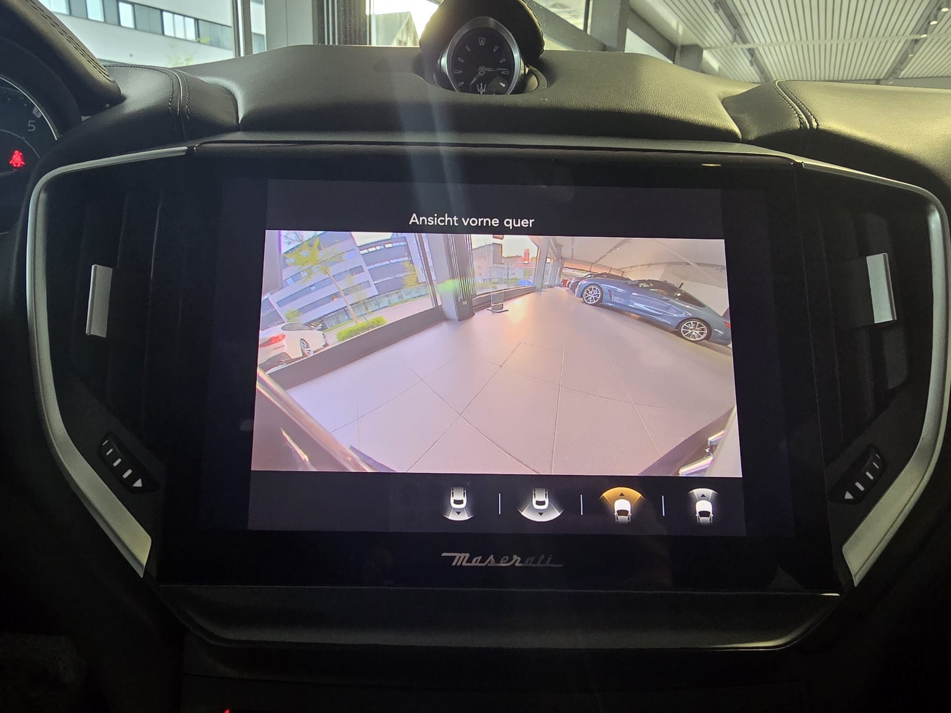 MASERATI Ghibli 2.0 Hybrid GranLuso Automatica-image-18