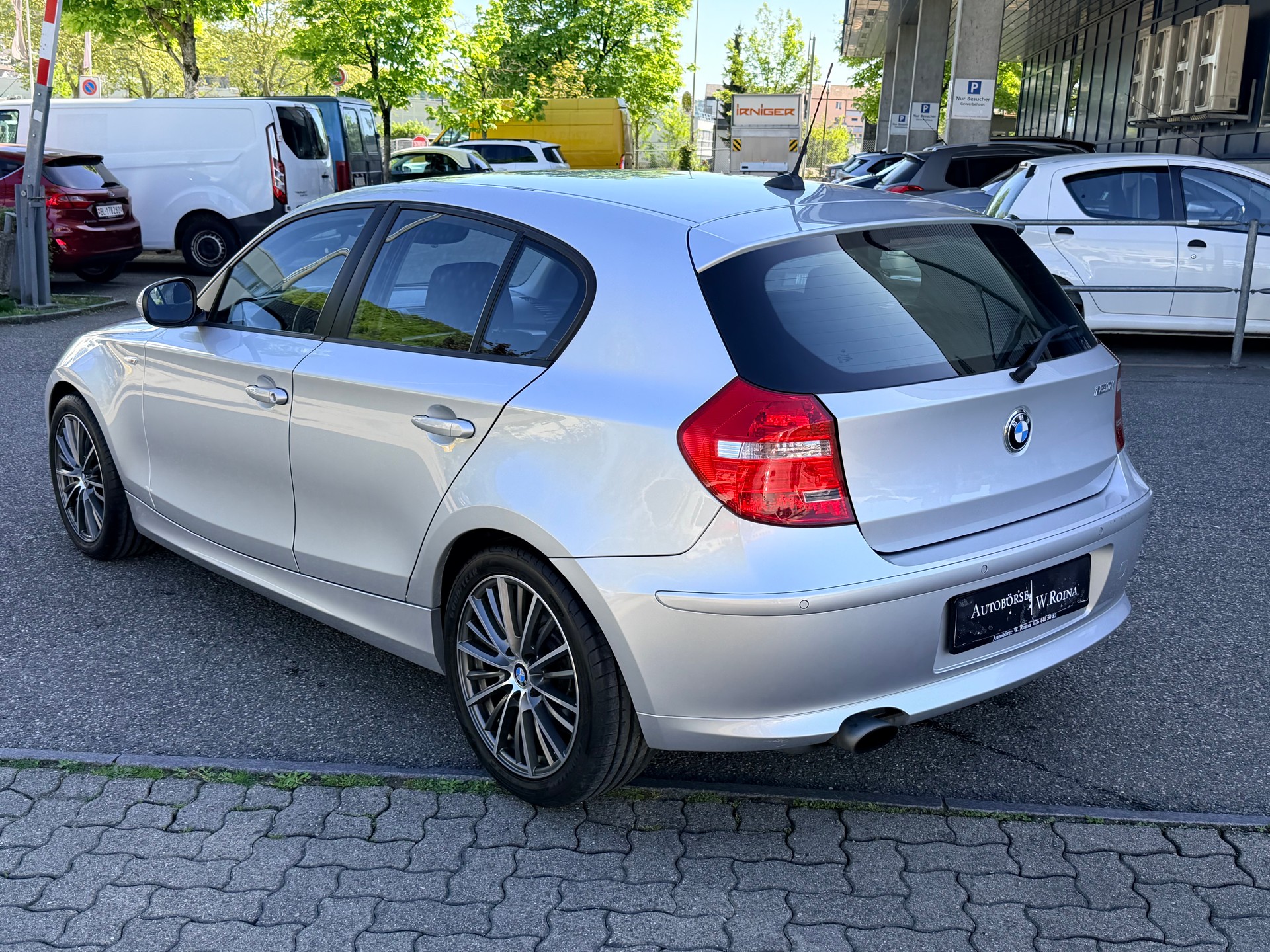 BMW 120i Steptronic-image-4