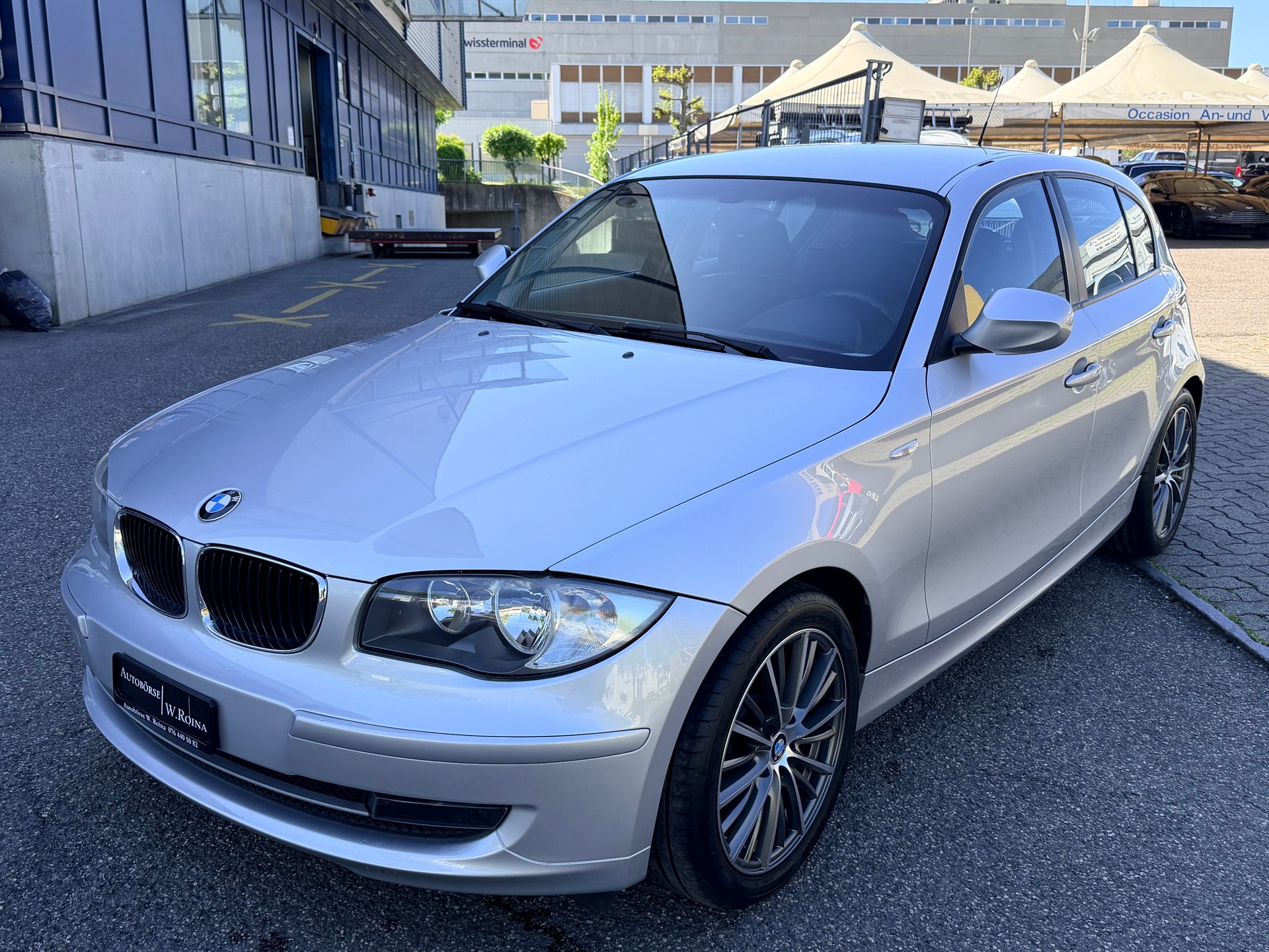 BMW 120i Steptronic-image-6
