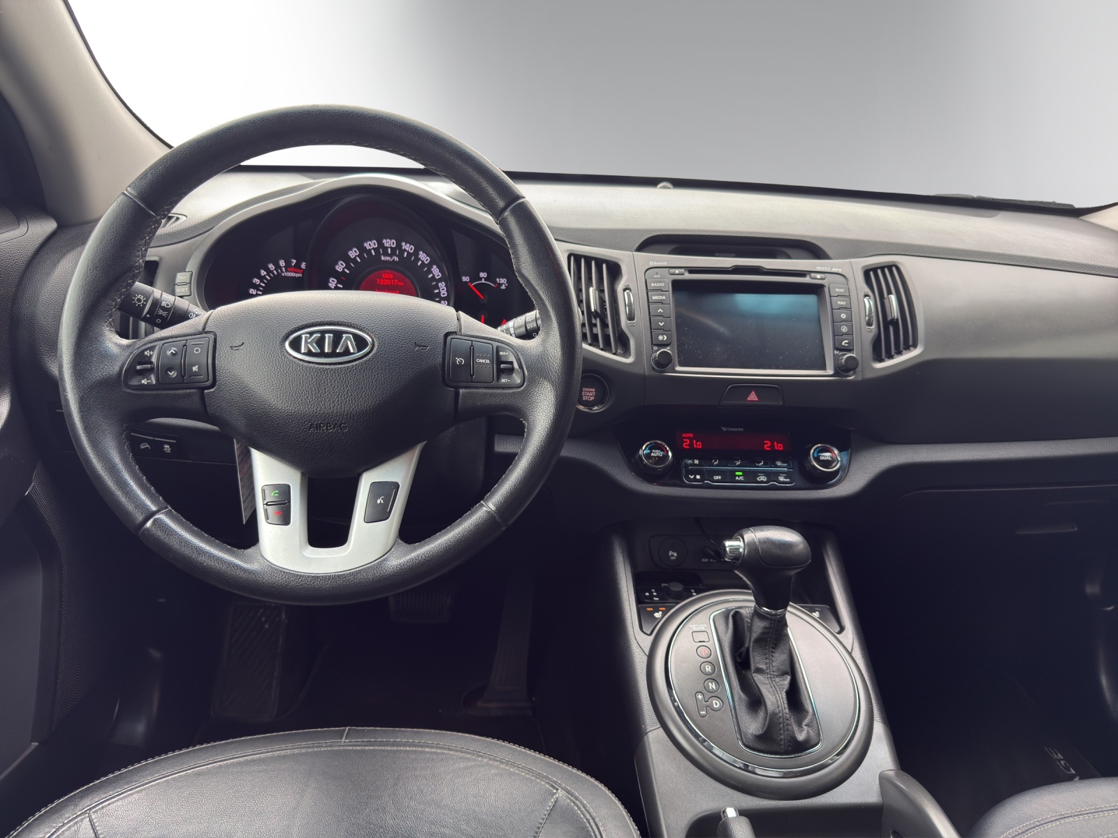 KIA Sportage 2.0 Style-image-12