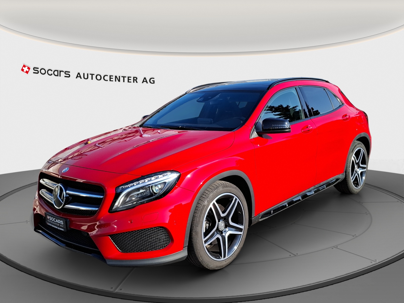 MERCEDES-BENZ GLA 250 AMG Line 4Matic 7G-DCT // 8-fach Aluminiumbereift-image-0
