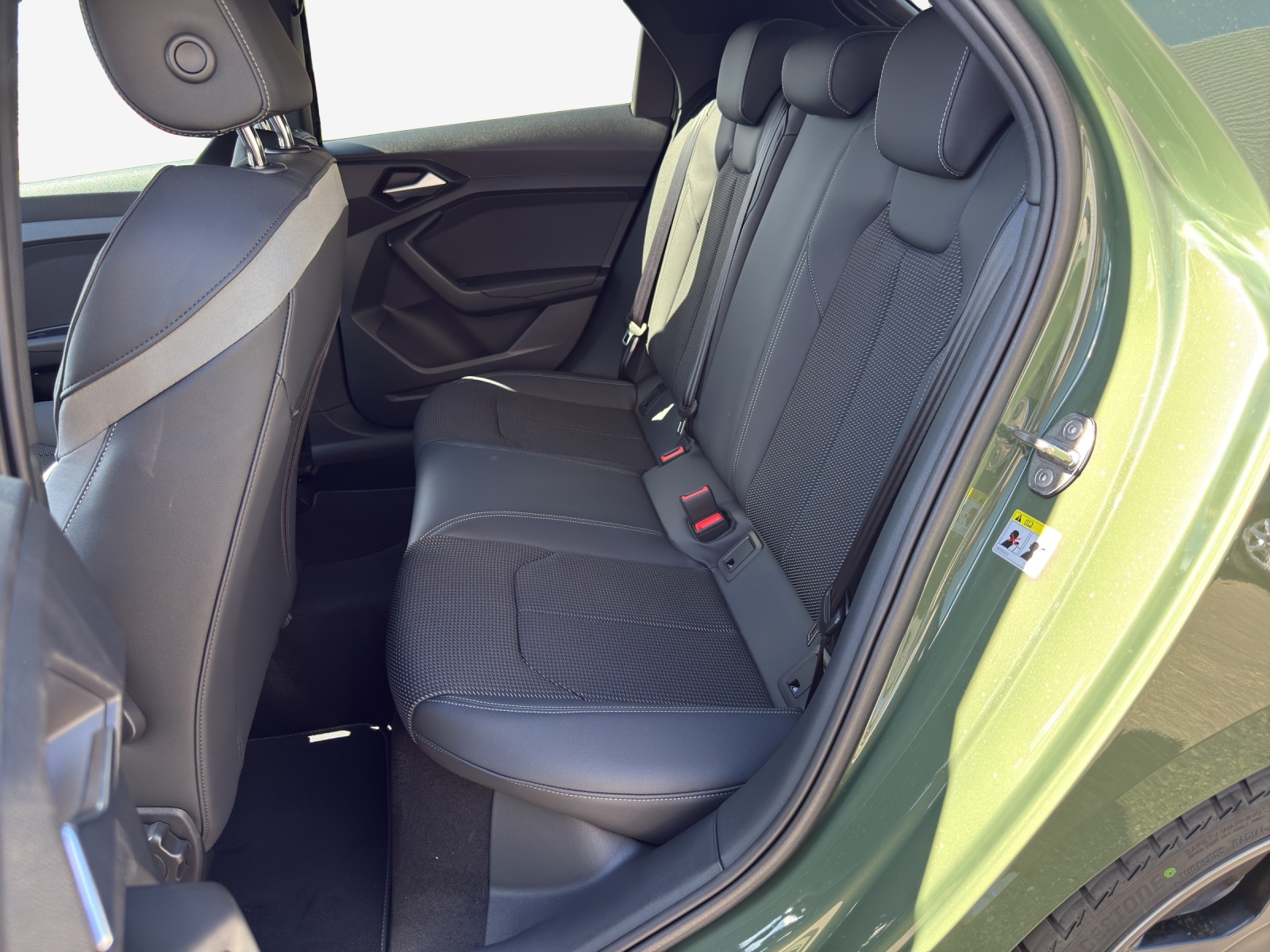 AUDI A1 Sportback 30 TFSI S Line S-tronic-image-11