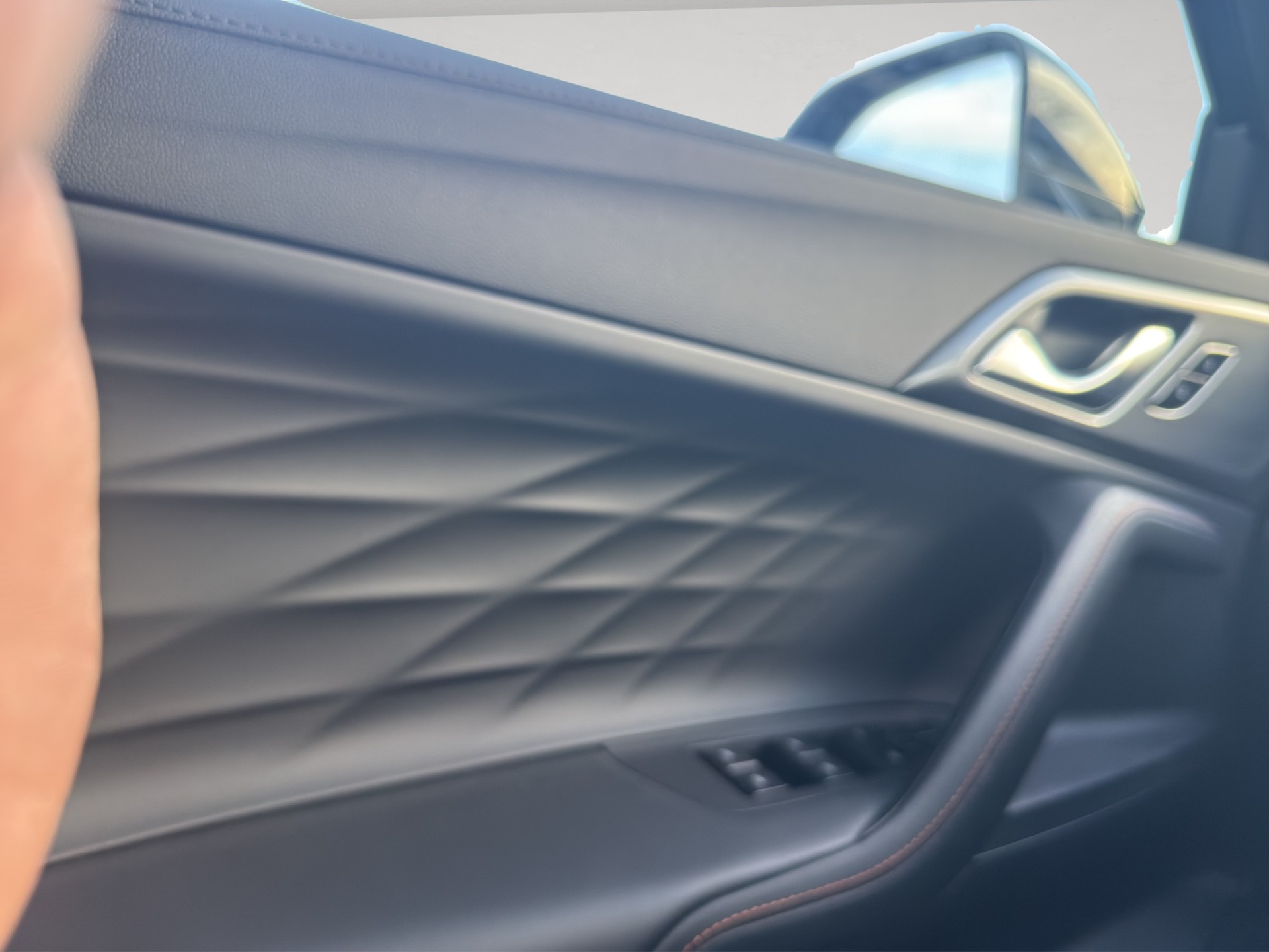MG HS 1.5 T HEV Luxury-image-20