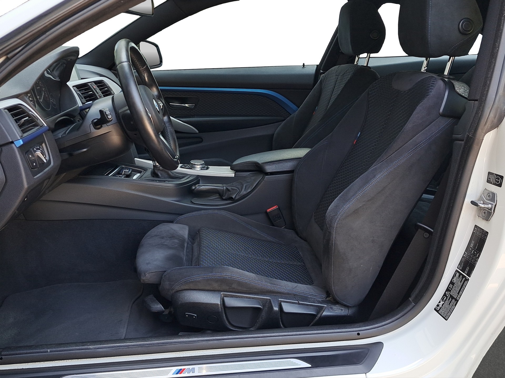 BMW 428i Coupé xDrive M Sport *M-Paket*-image-7