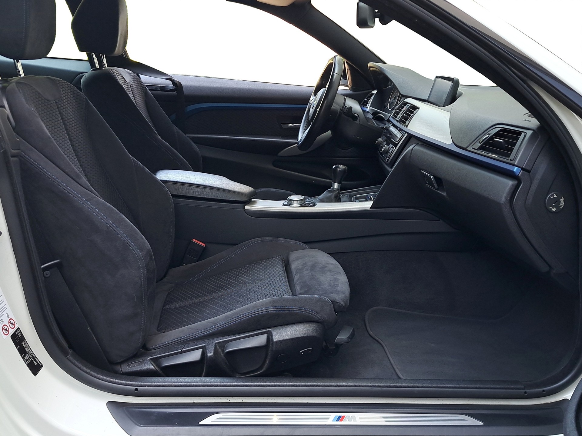 BMW 428i Coupé xDrive M Sport *M-Paket*-image-11