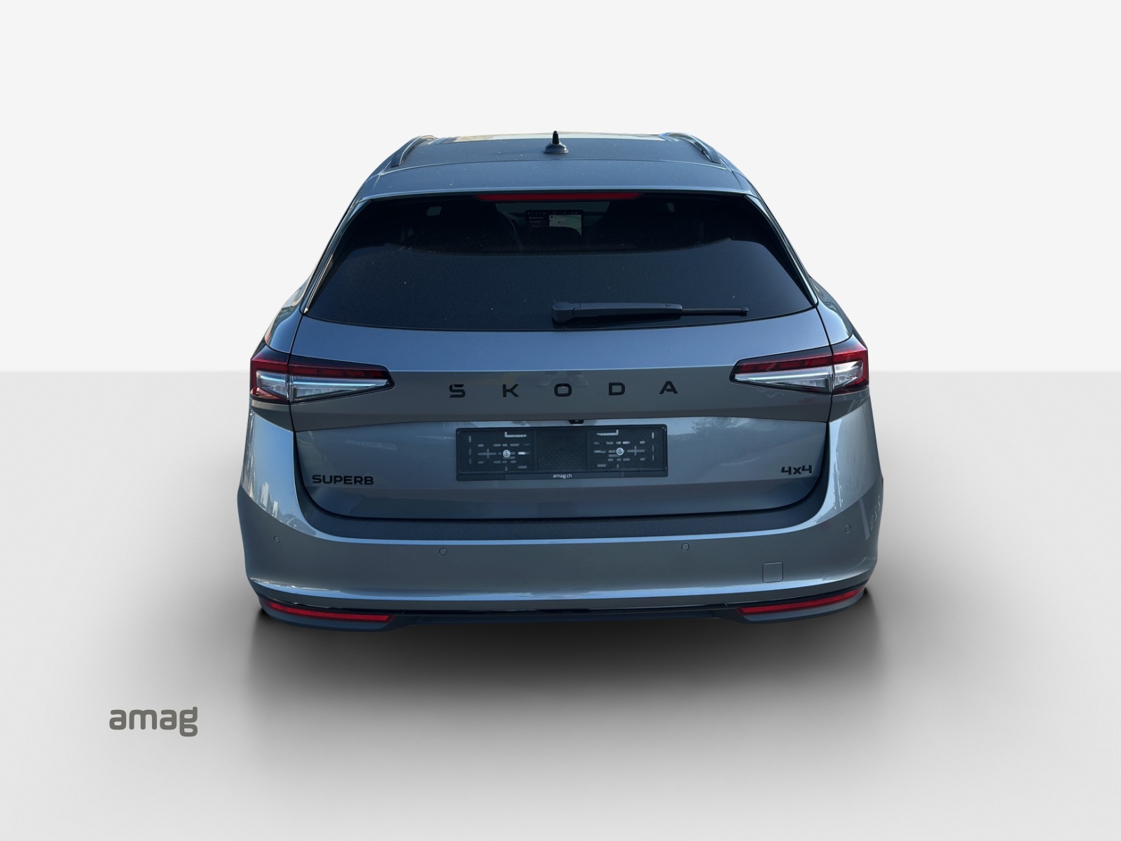 SKODA Superb Combi 2.0 TSI Sportline 4x4 DSG-image-3