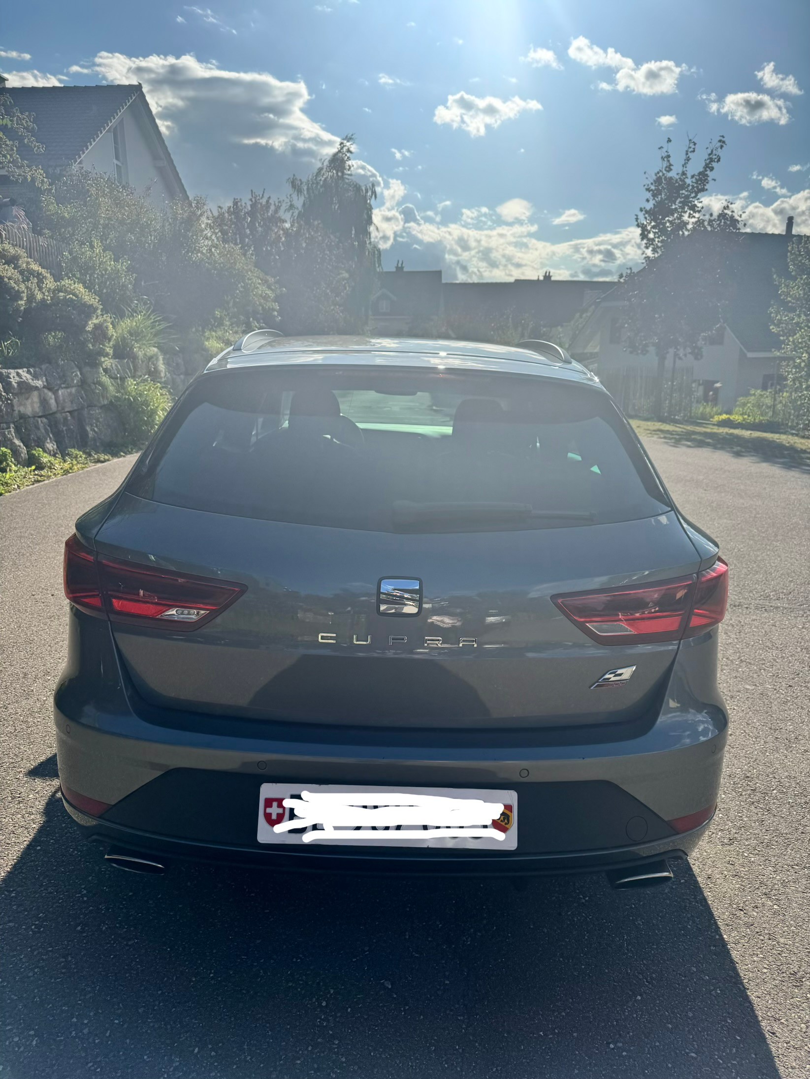 SEAT 2.0 TSI 300 Cupra DSG-image-1