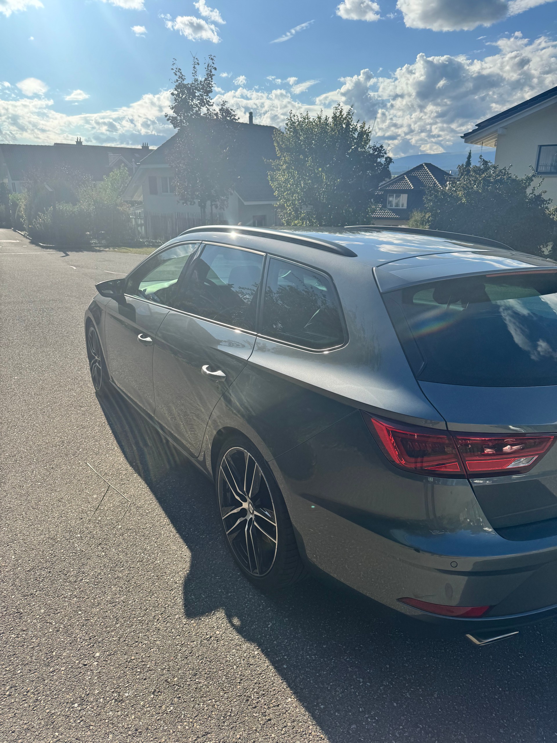 SEAT 2.0 TSI 300 Cupra DSG-image-3