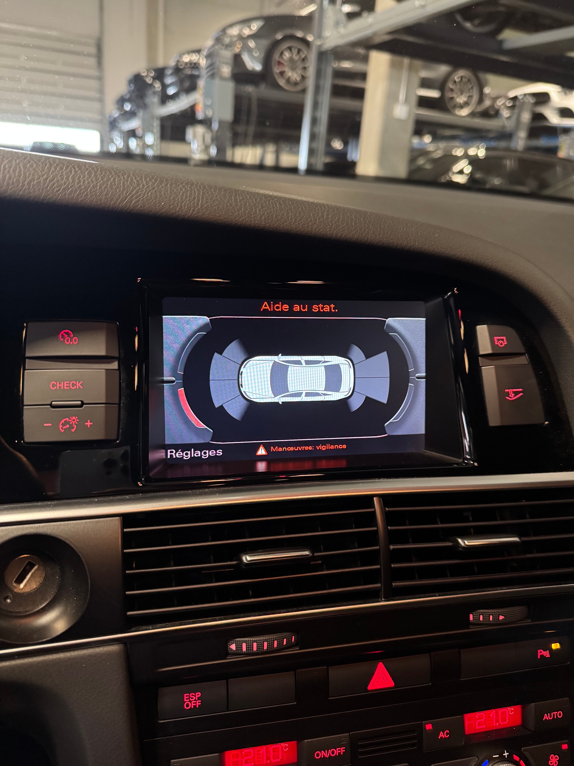 AUDI RS6 Limousine 5.0 TFSI V10 quattro tiptronic-image-11