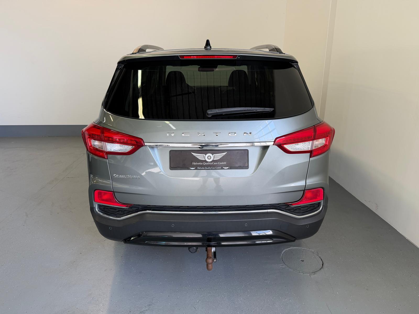 KGM-SsangYong Rexton RX220 e-XDi Sapphire 4WD-image-11