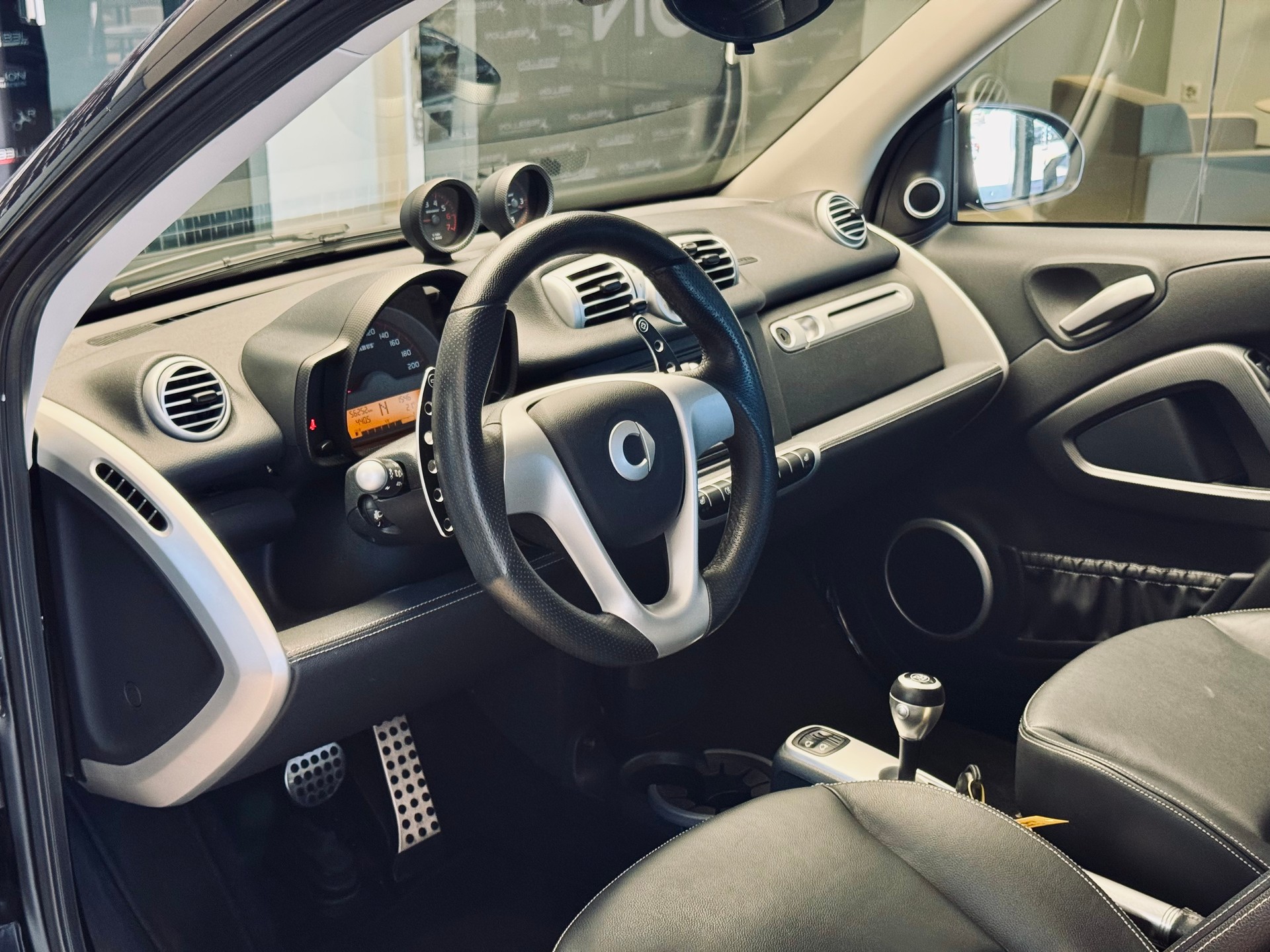 SMART fortwo Brabus softouch Cabriolet-image-9