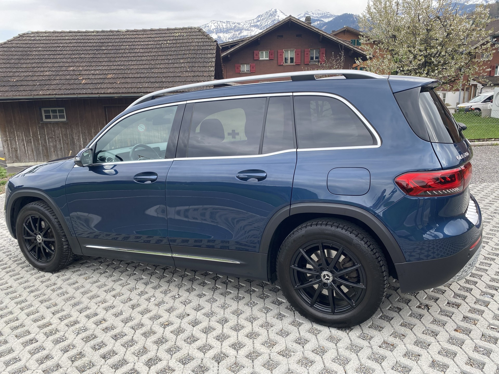 MERCEDES-BENZ Progressive 7-PLÄTZER-image-1