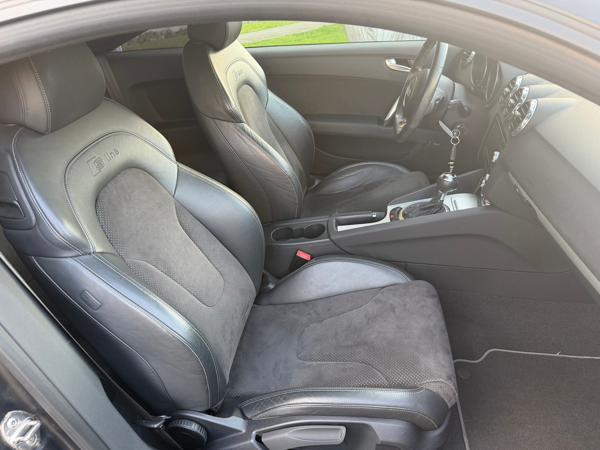 AUDI TT Coupé 2.0 TFSI quattro S-tronic-image-14