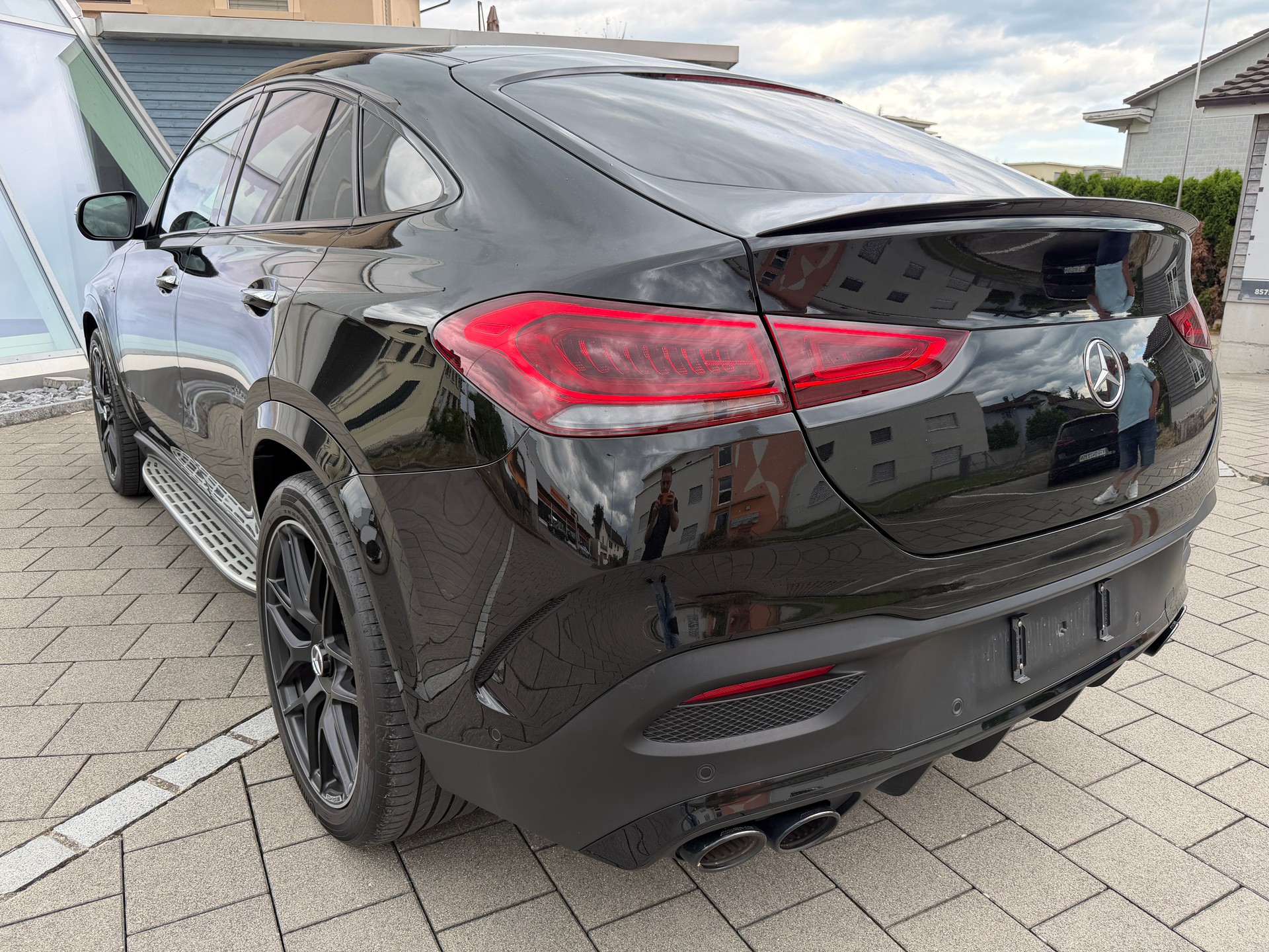 MERCEDES-BENZ GLE Coupé 53 AMG Premium Plus 4Matic+ Speedshift-image-2