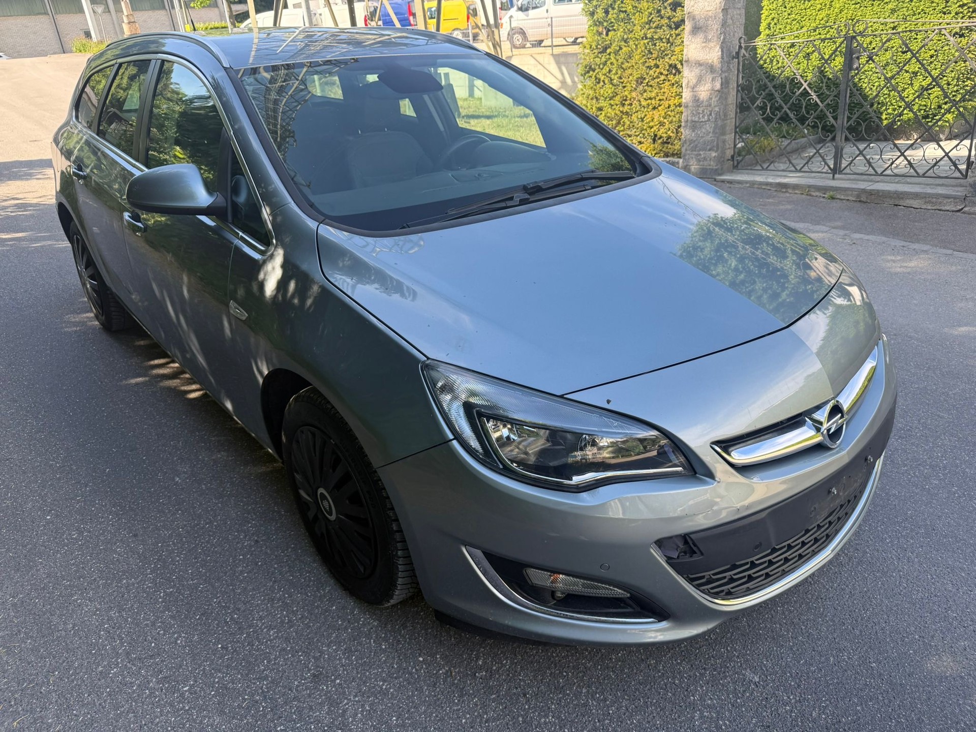 OPEL Astra SportsTourer 1.4i 16V Turbo Sport-image-4