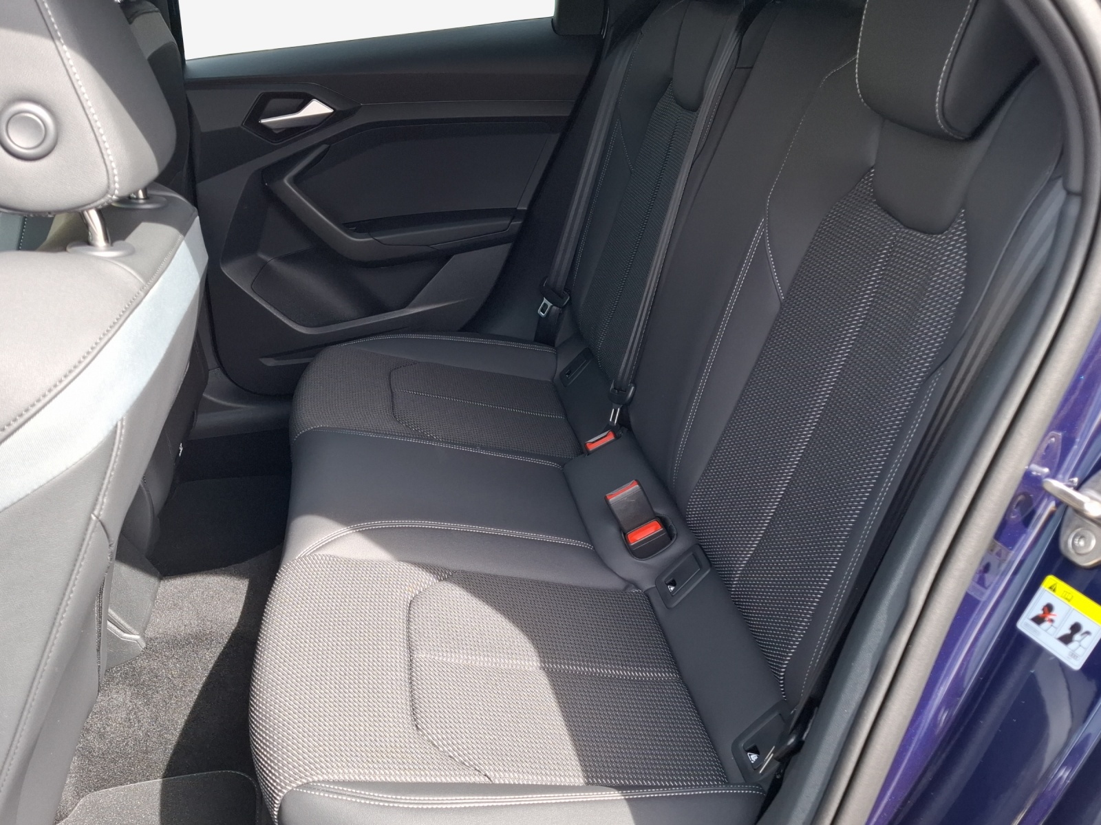 AUDI A1 Sportback 30 TFSI S Line Attraction S-tronic-image-11