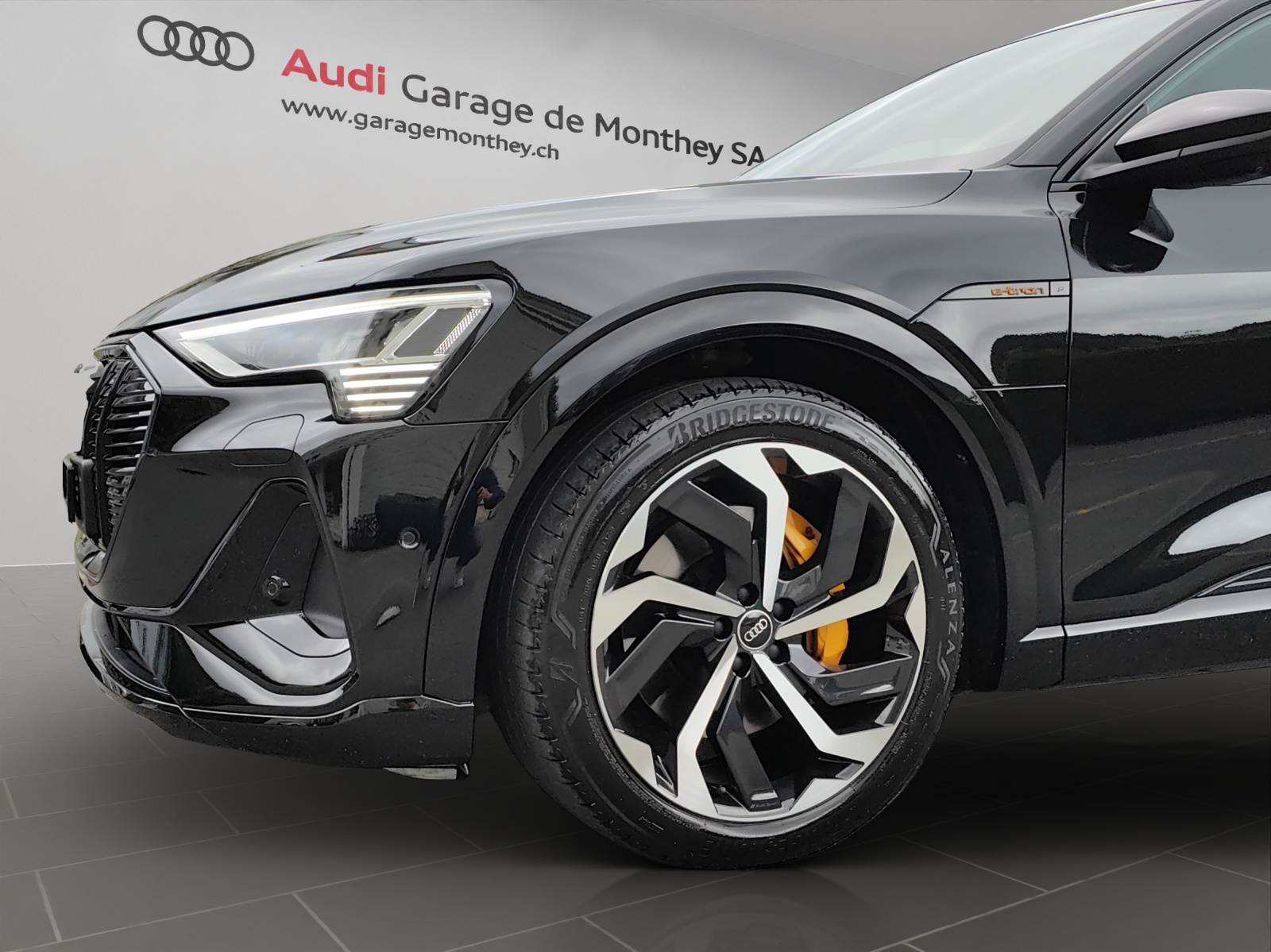 AUDI e-tron 55 S Line Black Edition quattro-image-7