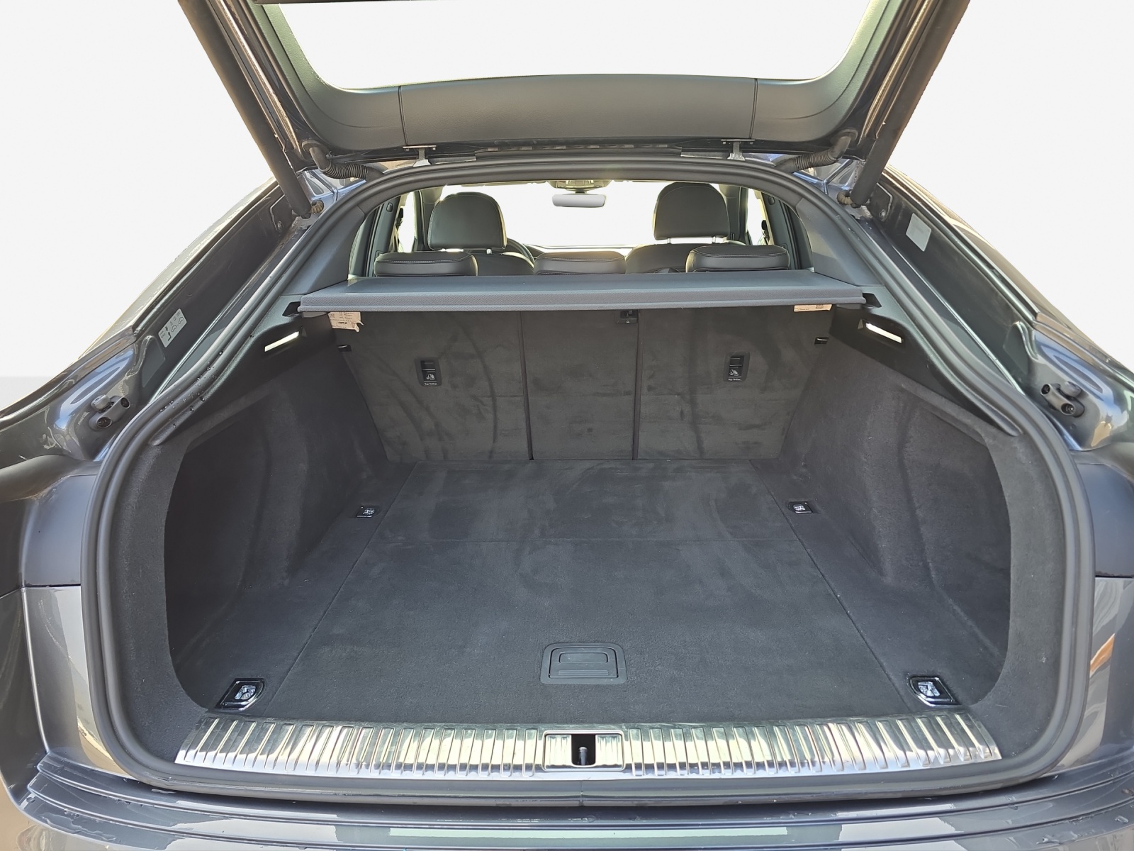 AUDI e-tron 50 Sportback S Line quattro-image-13