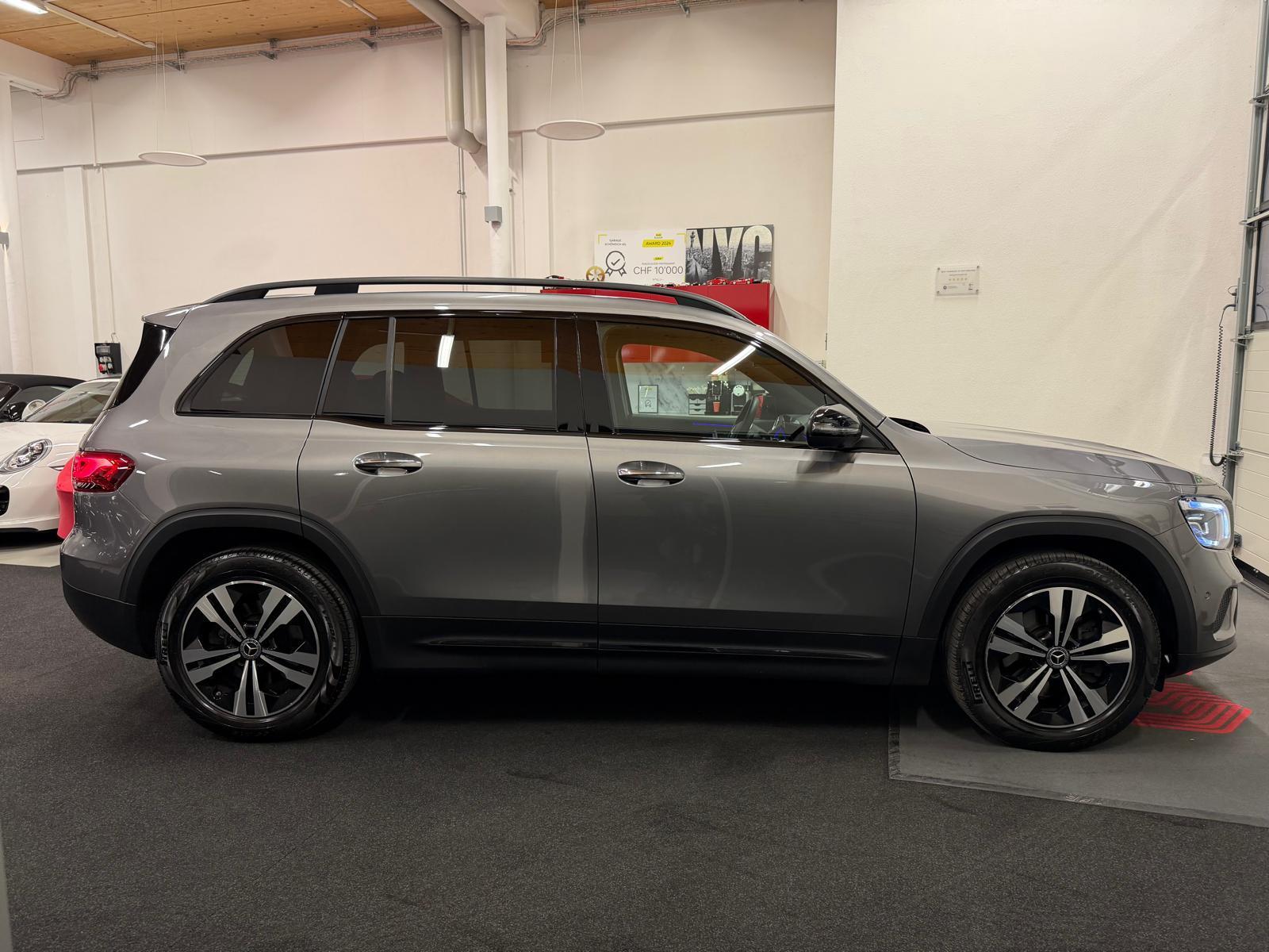 MERCEDES-BENZ GLB 220 d Progressive 4matic-image-3