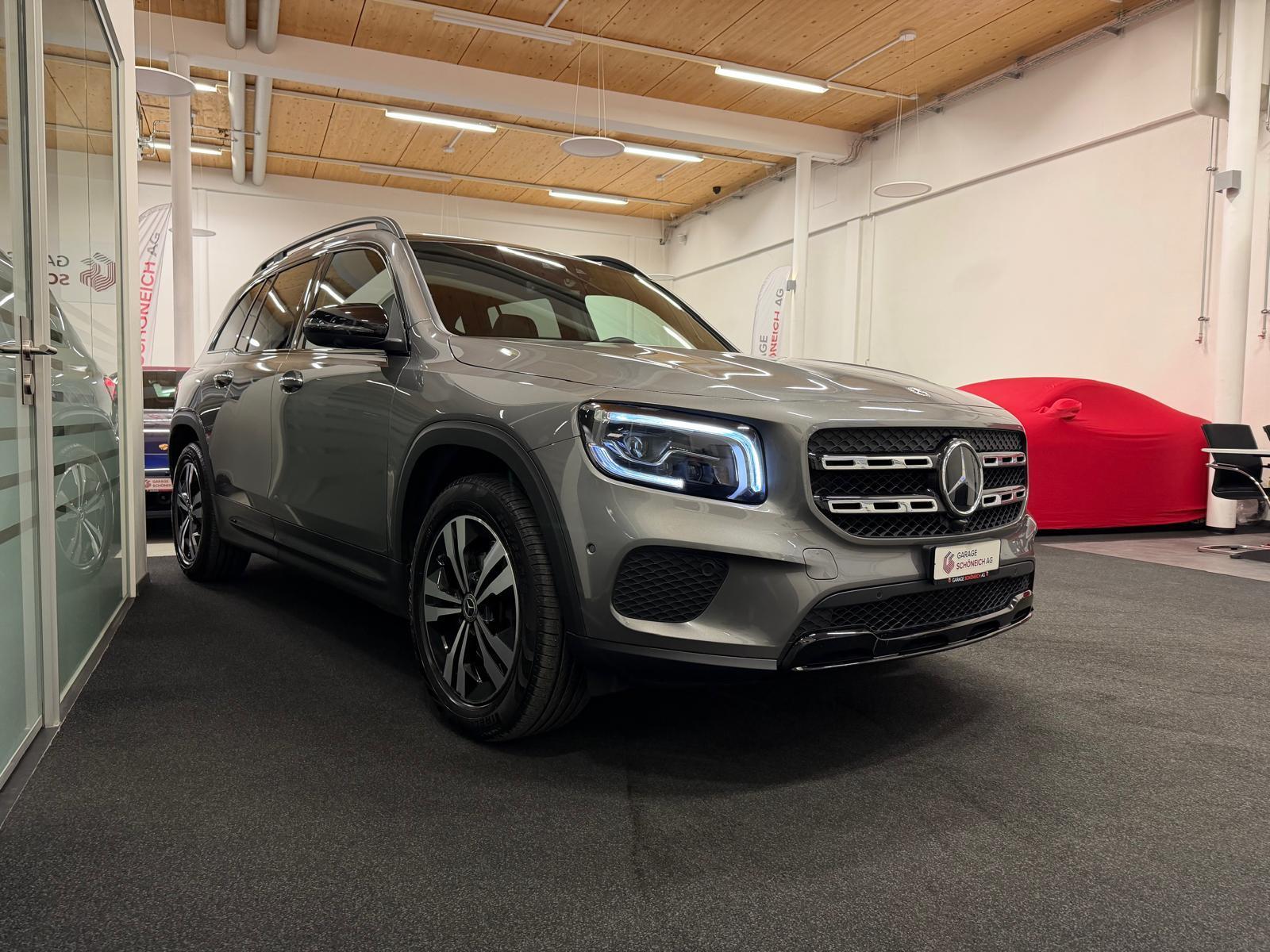 MERCEDES-BENZ GLB 220 d Progressive 4matic-image-2