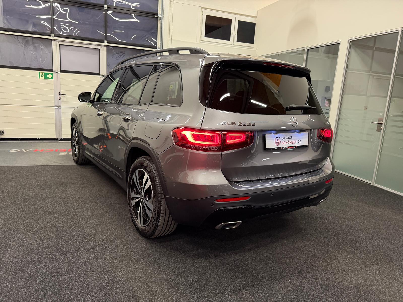 MERCEDES-BENZ GLB 220 d Progressive 4matic-image-6