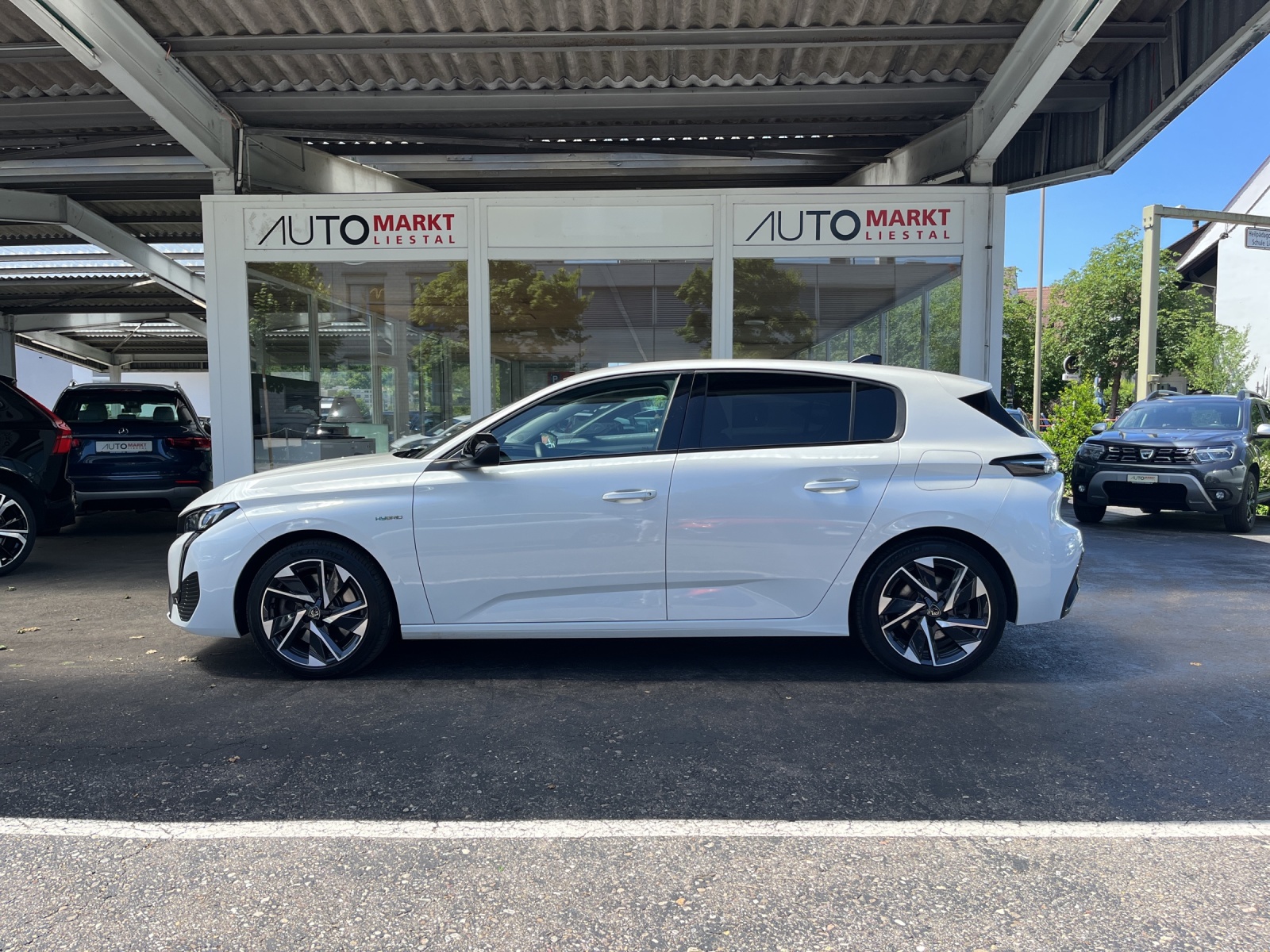 PEUGEOT 308 1.6 PHEV 180 Allure Pack-image-1