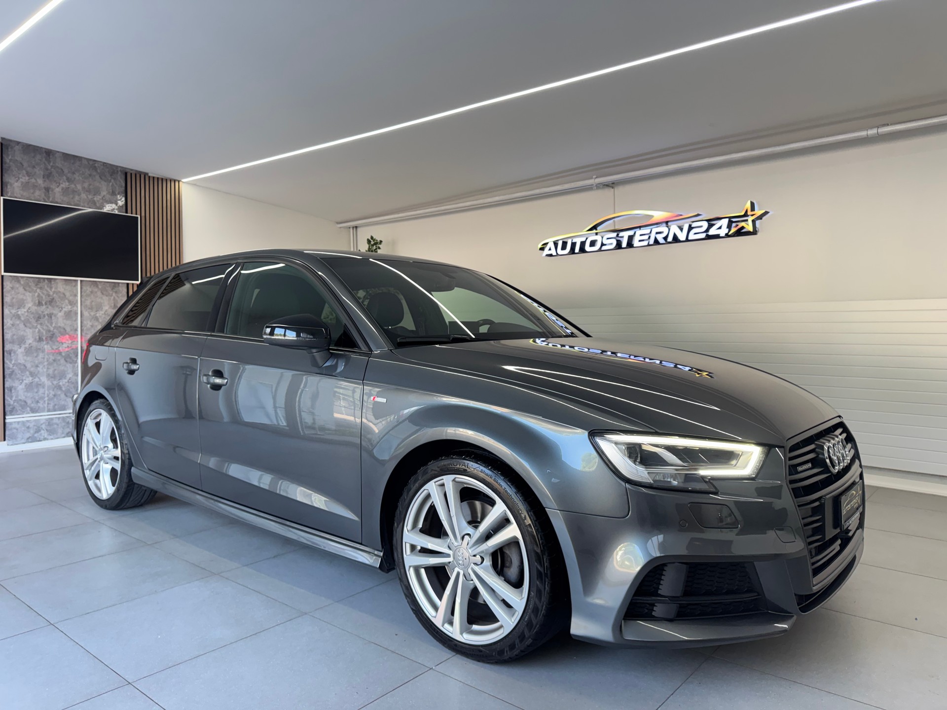 AUDI A3 *Sport*S line* 2.0 TFSI quattro S-tronic*CH-Fahrzeug*Frisch MFK*-image-1