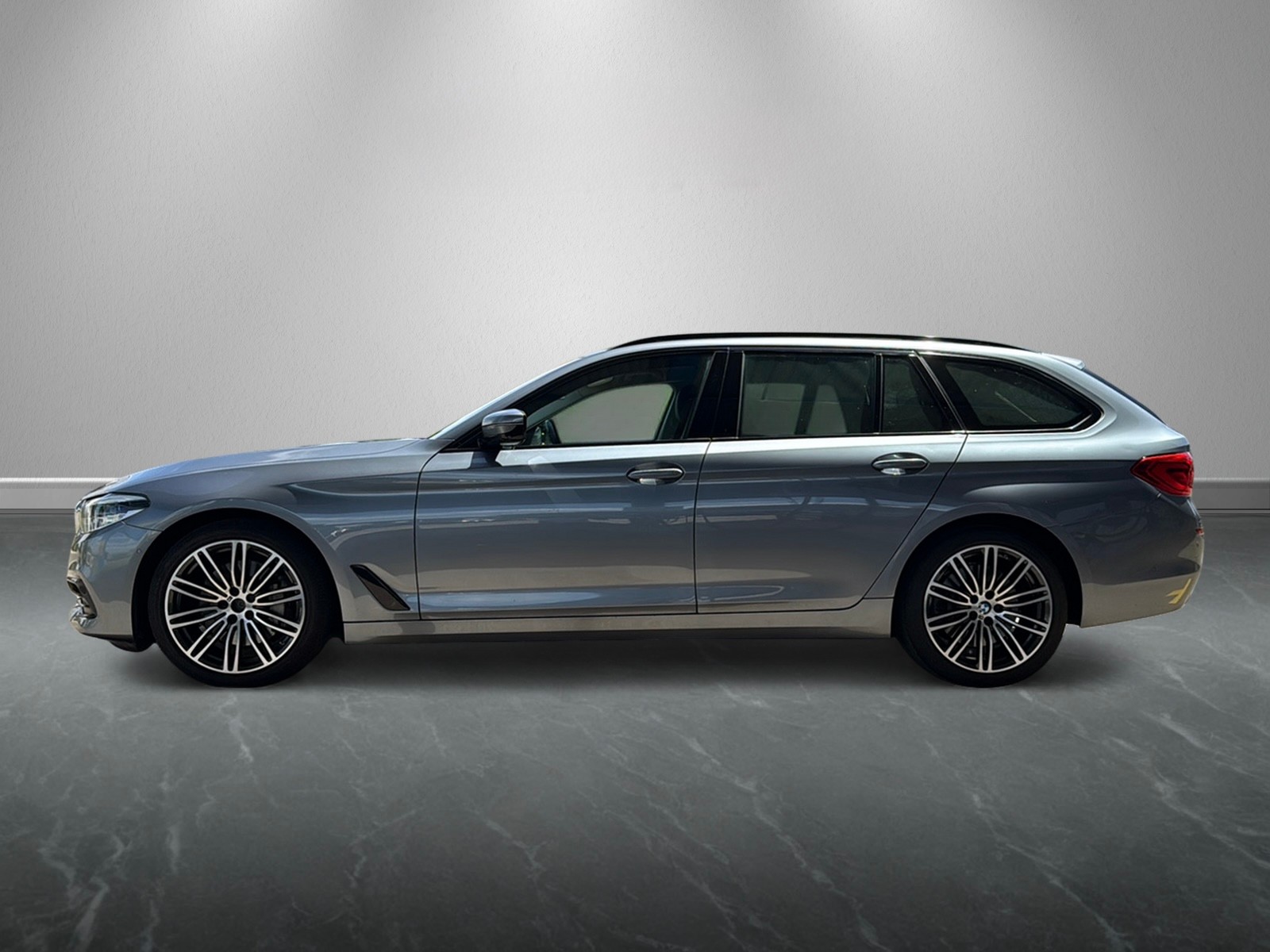 BMW 530d xDrive Touring Sport Line Steptronic-image-1