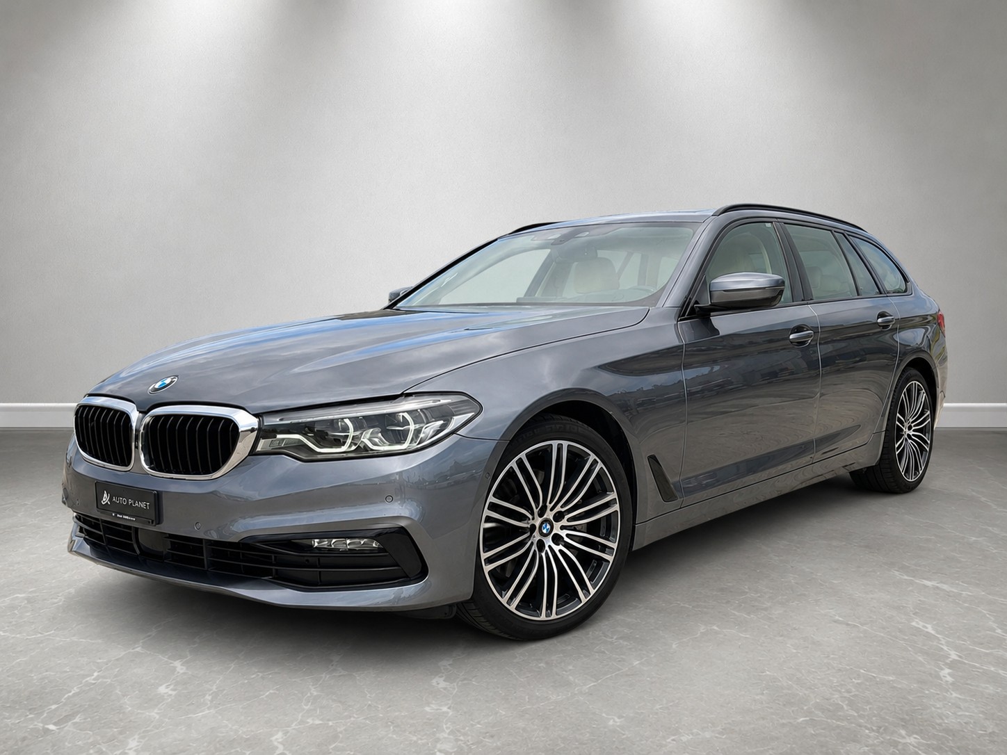 BMW 530d xDrive Touring Sport Line Steptronic