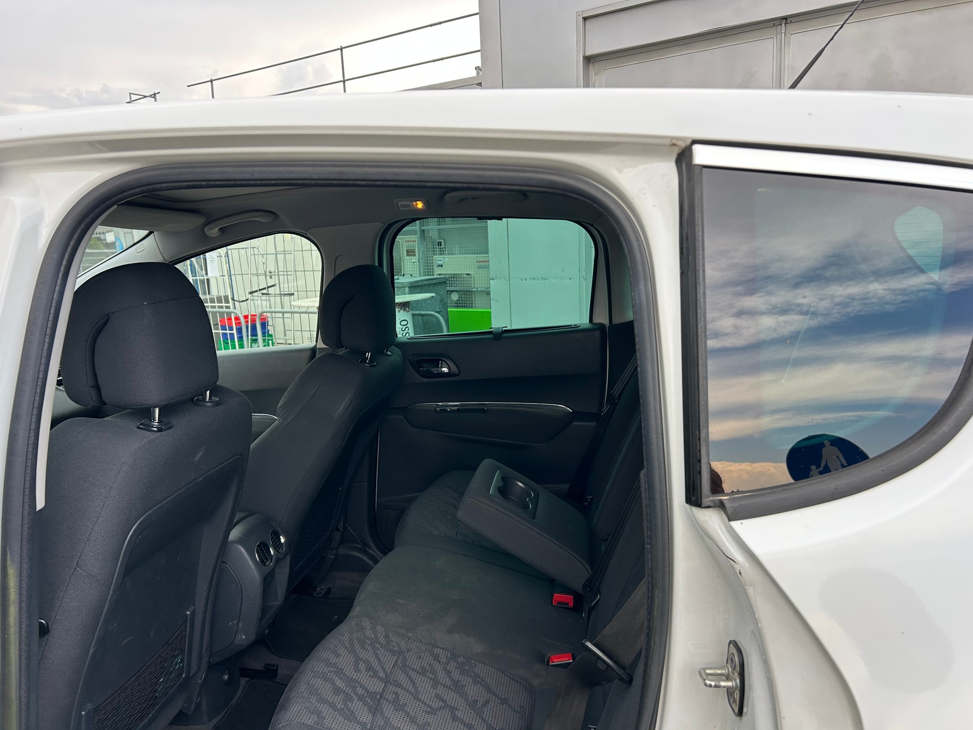 PEUGEOT 3008 1.6 16V T Active-image-9
