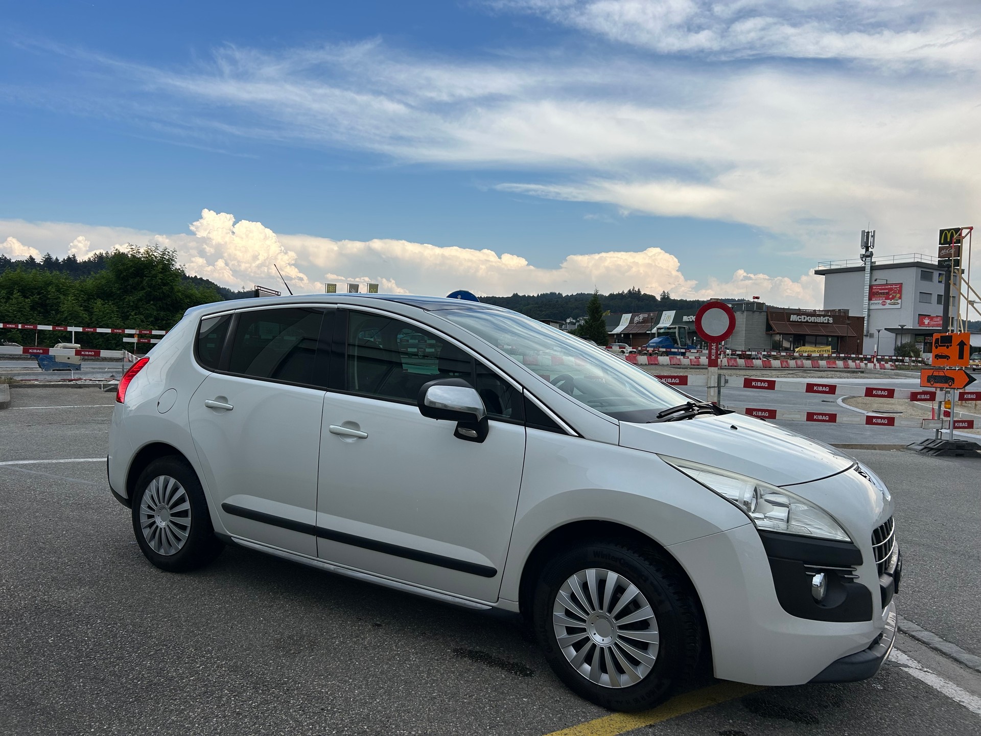 PEUGEOT 3008 1.6 16V T Active-image-2