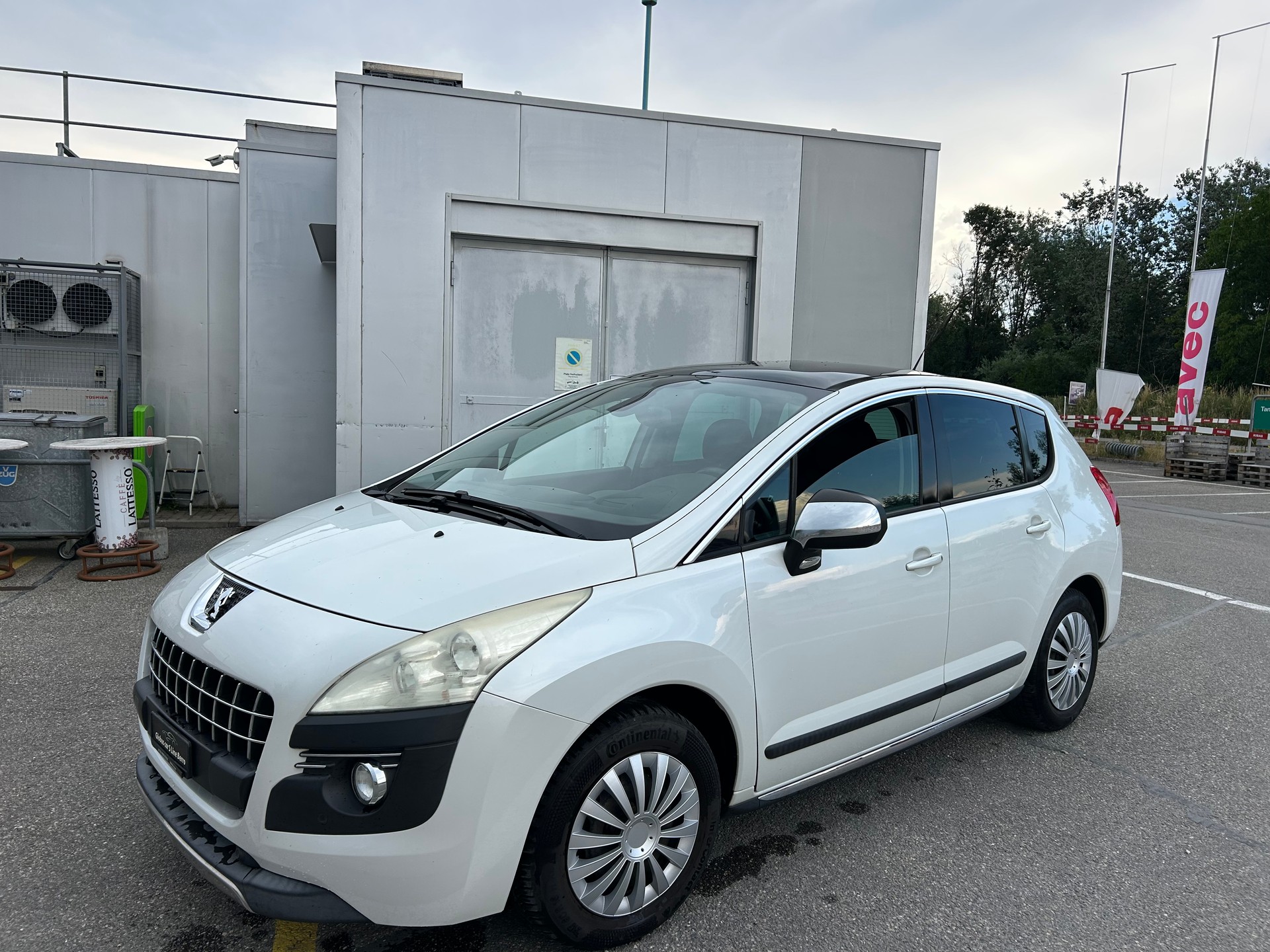 PEUGEOT 3008 1.6 16V T Active-image-8