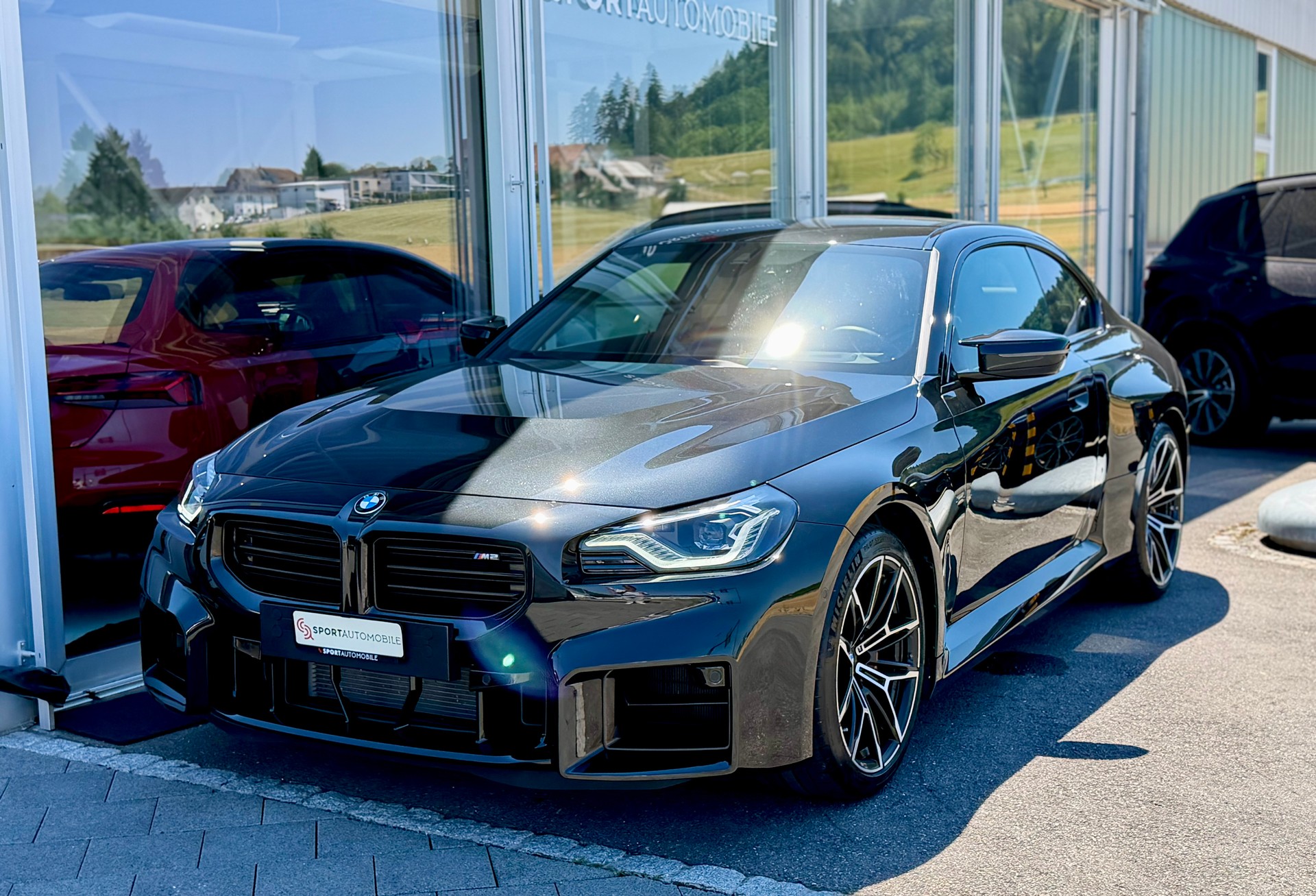 BMW M2 Steptronic *CH Fahrzeug & Gratis Service*-showroom-element-3