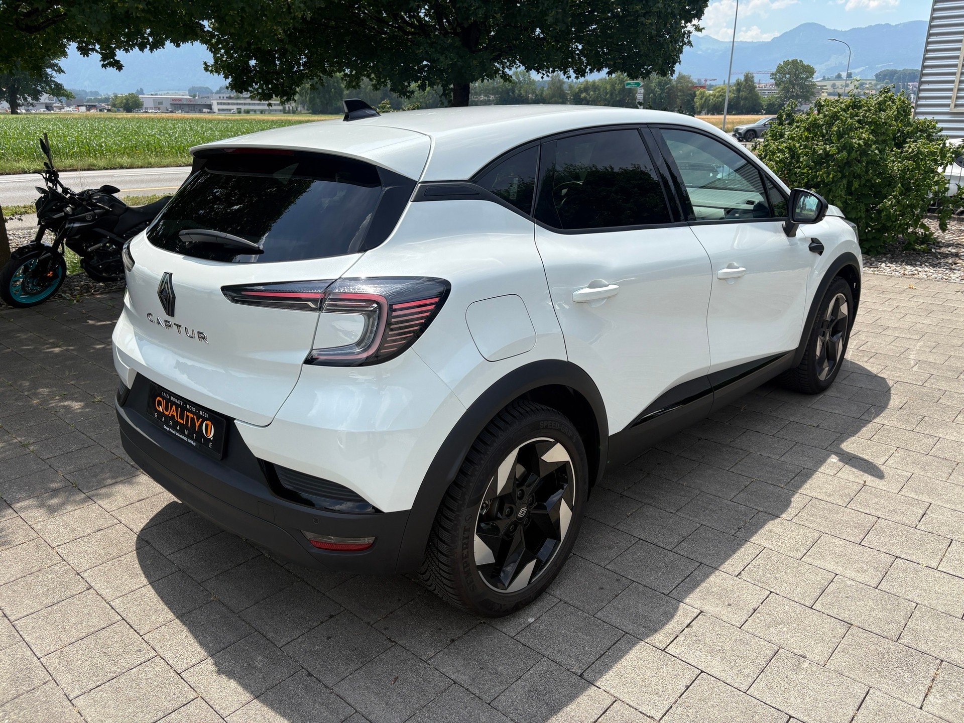 RENAULT Captur 1.3 TCe Techno-image-2