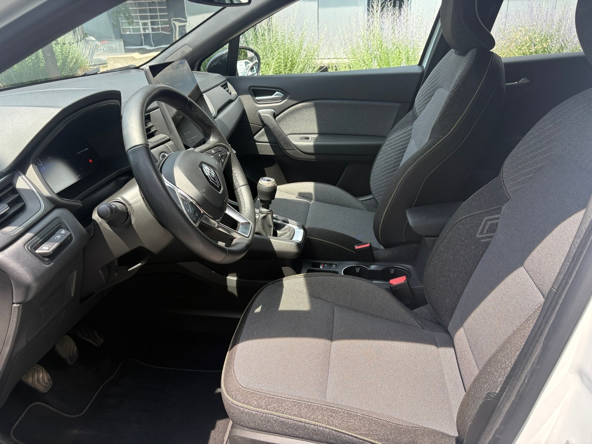 RENAULT Captur 1.3 TCe Techno-image-6