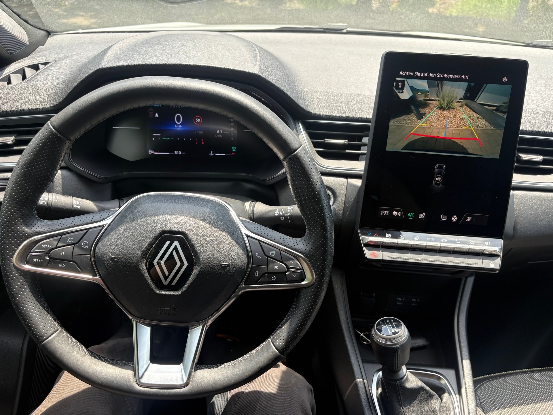 RENAULT Captur 1.3 TCe Techno-image-4