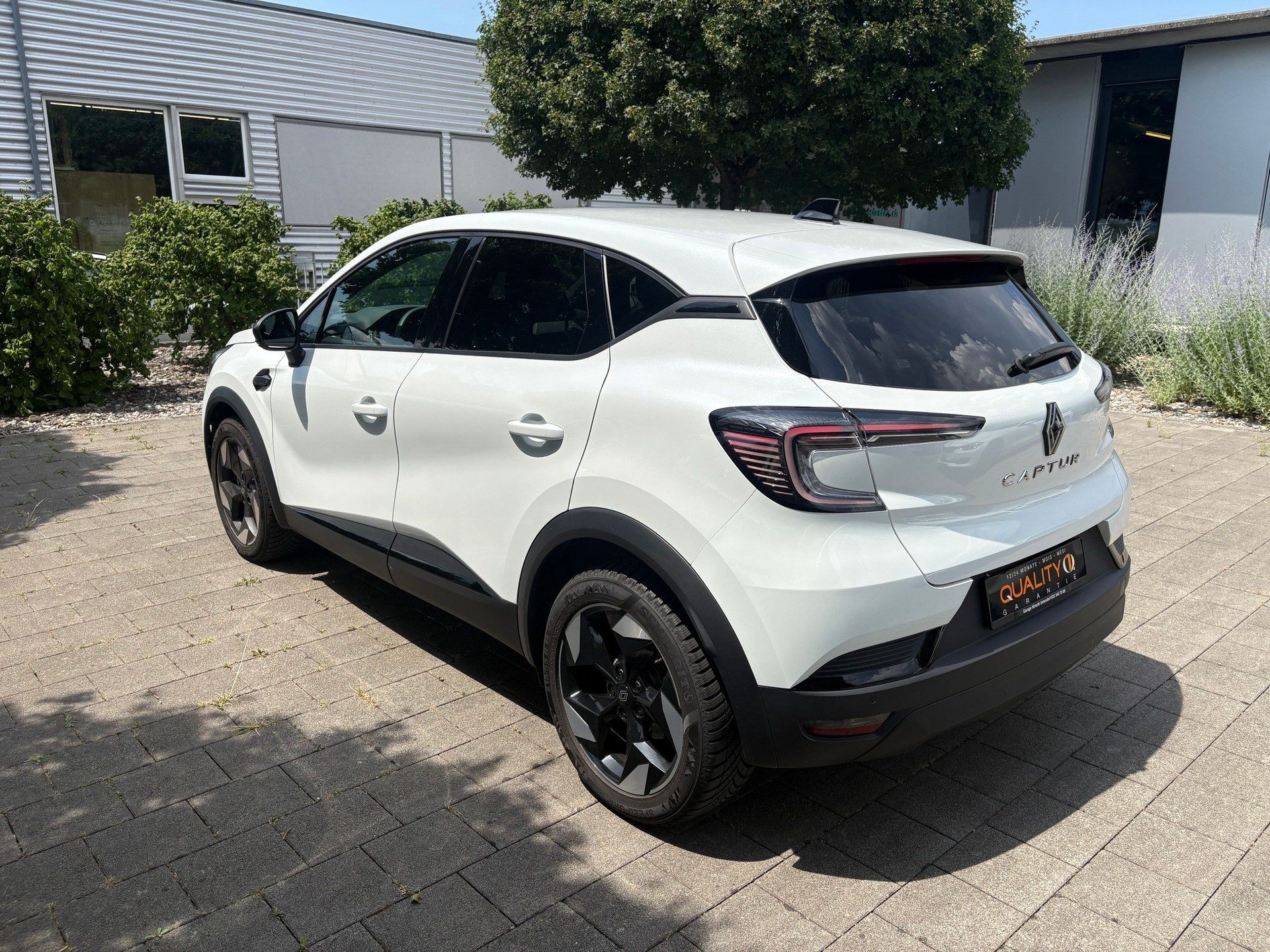 RENAULT Captur 1.3 TCe Techno-image-3