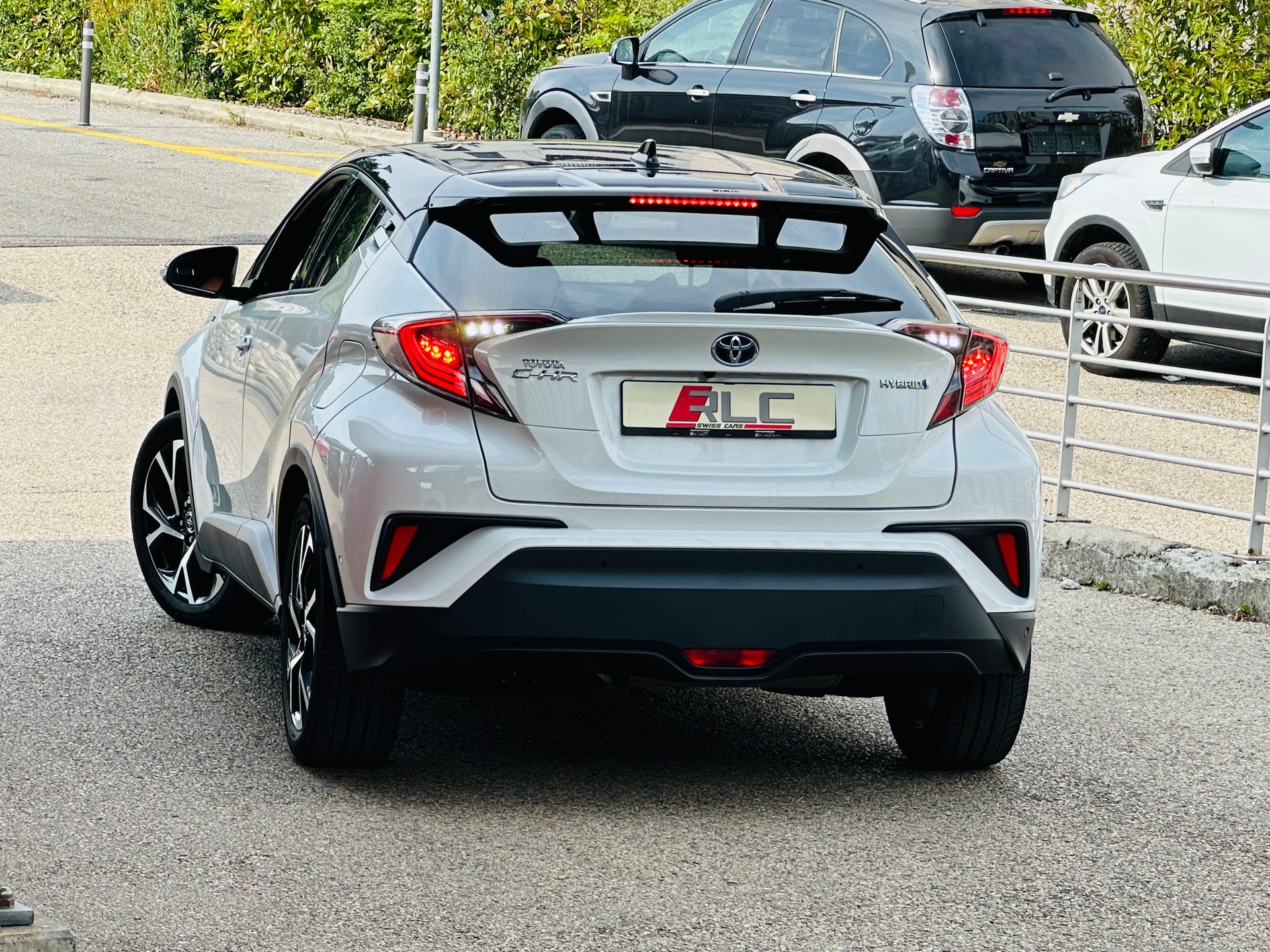 TOYOTA C-HR 1.8 HSD CVT Trend-image-8