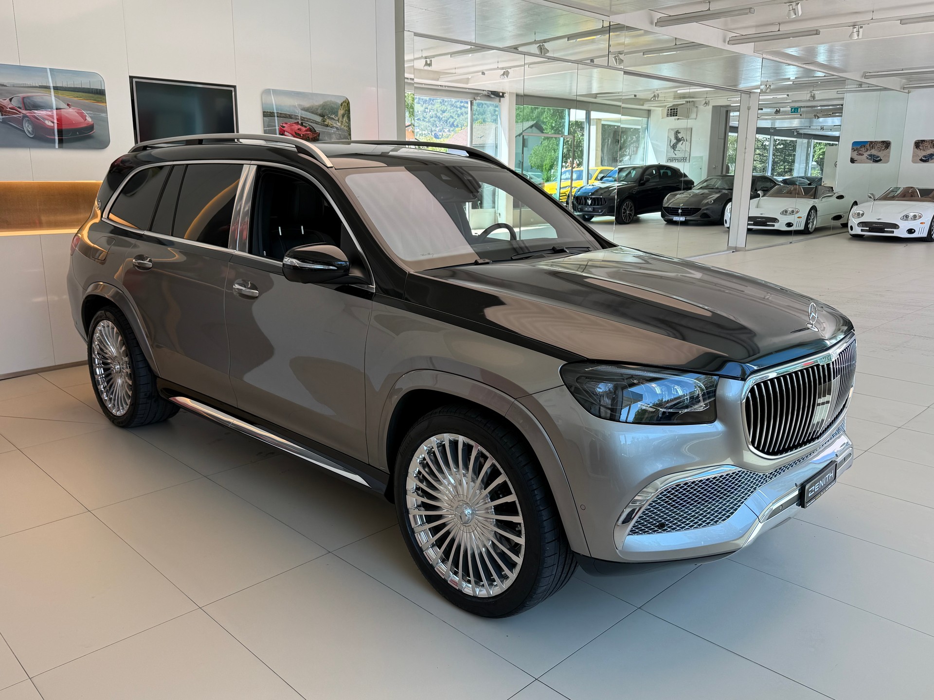 MERCEDES-BENZ GLS Maybach 600 9G-Tronic-image-2
