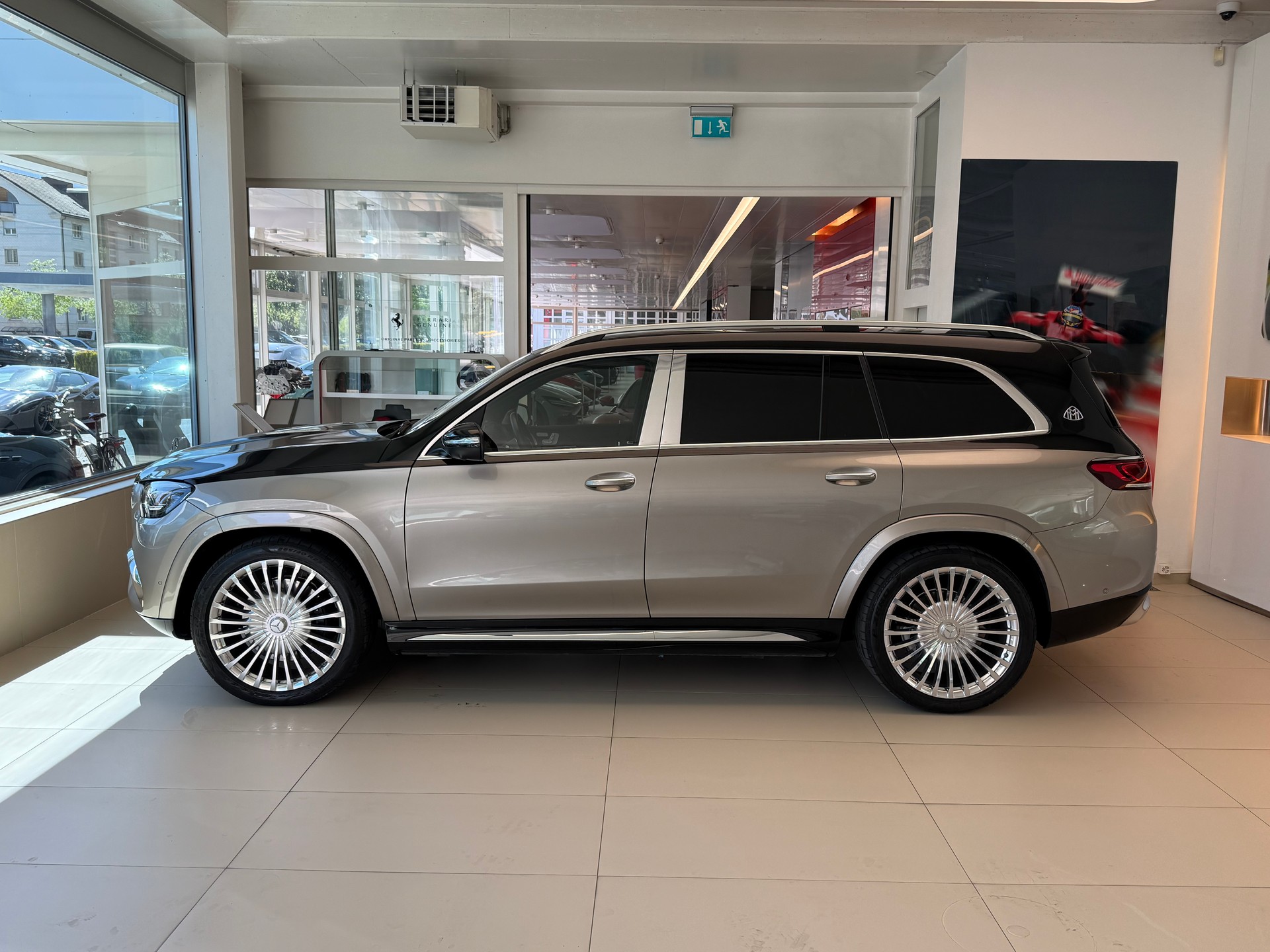 MERCEDES-BENZ GLS Maybach 600 9G-Tronic-image-7