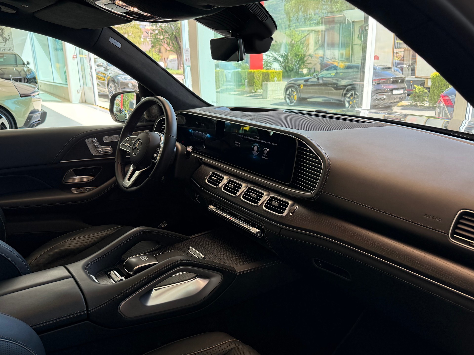 MERCEDES-BENZ GLS Maybach 600 9G-Tronic-image-11