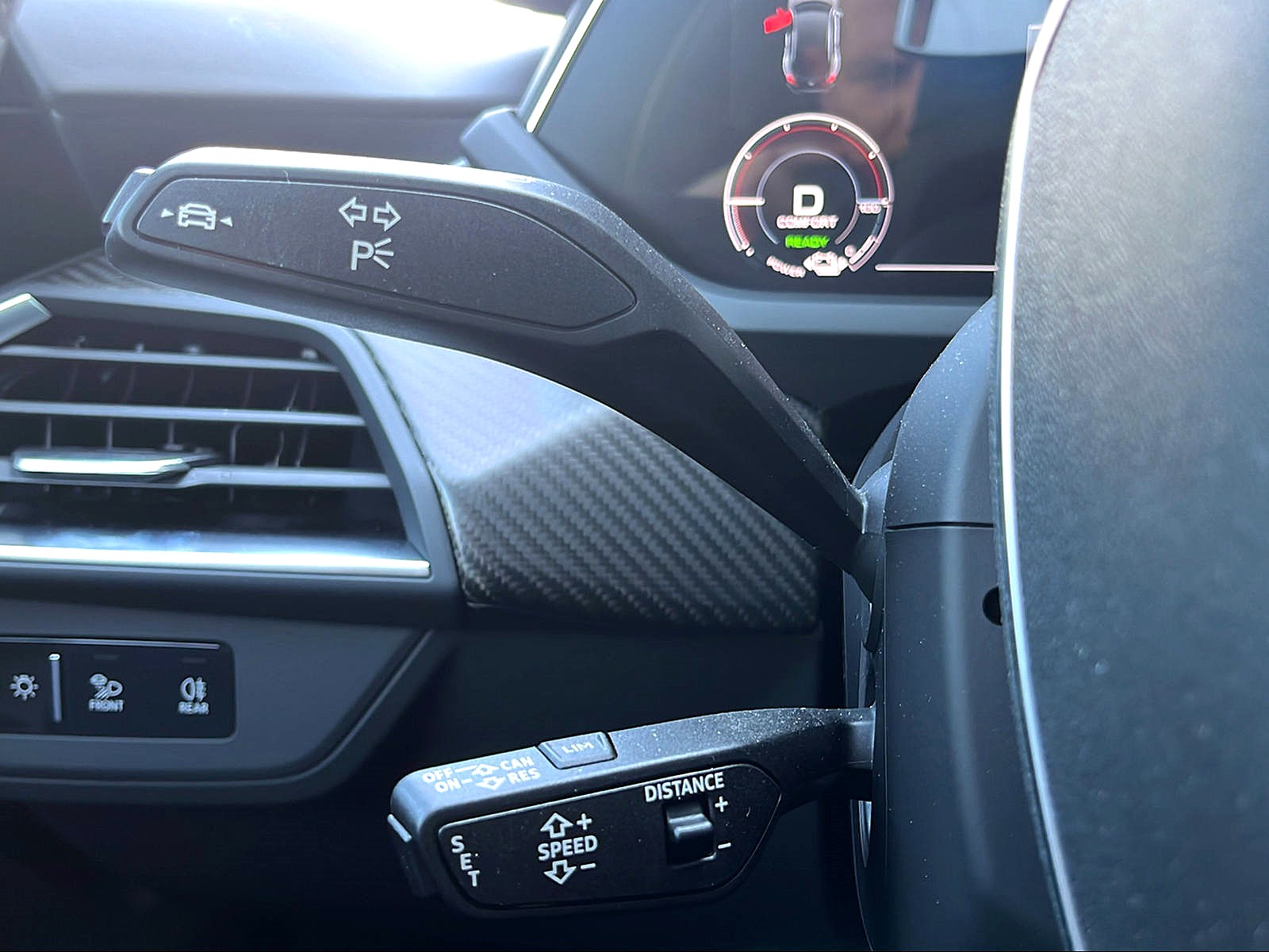 AUDI e-tron GT quattro Mythosschwarz Metallic-image-15