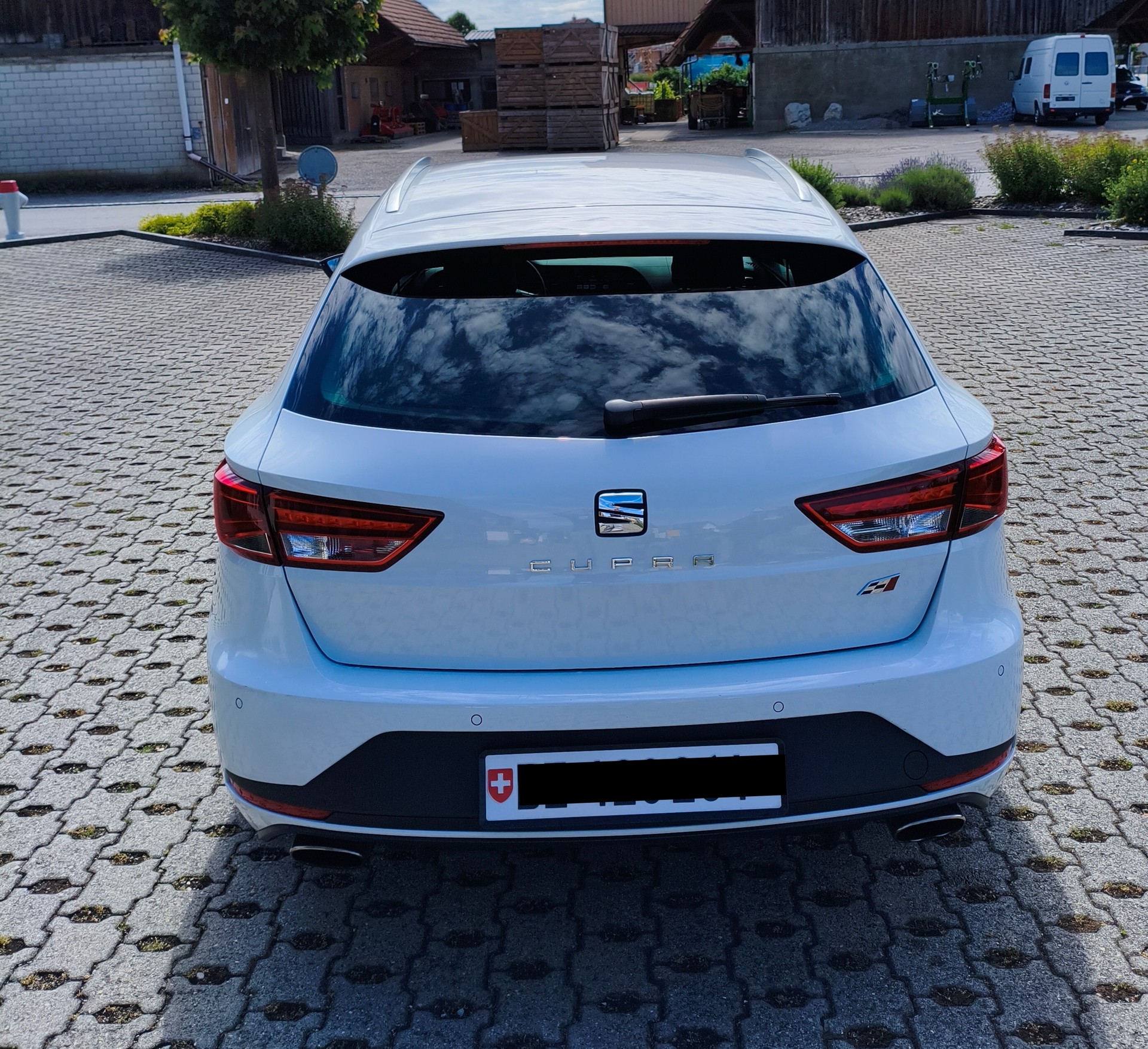 SEAT 2.0 TSI 280 Cupra-image-1