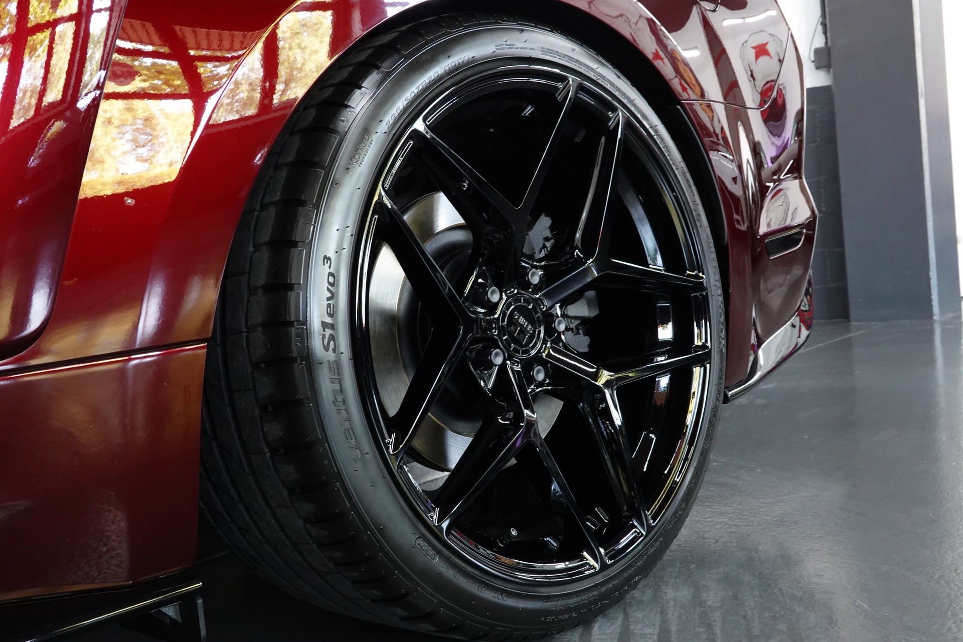 FORD MUSTANG FASTBACK 5.0 V8 GT AUTOMAT UNIKAT CHERRY-image-14