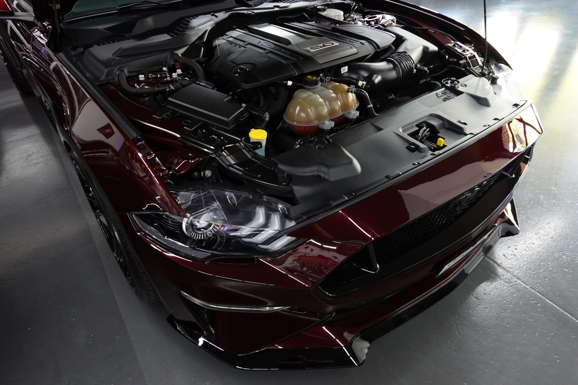 FORD MUSTANG FASTBACK 5.0 V8 GT AUTOMAT UNIKAT CHERRY-showroom-element-3